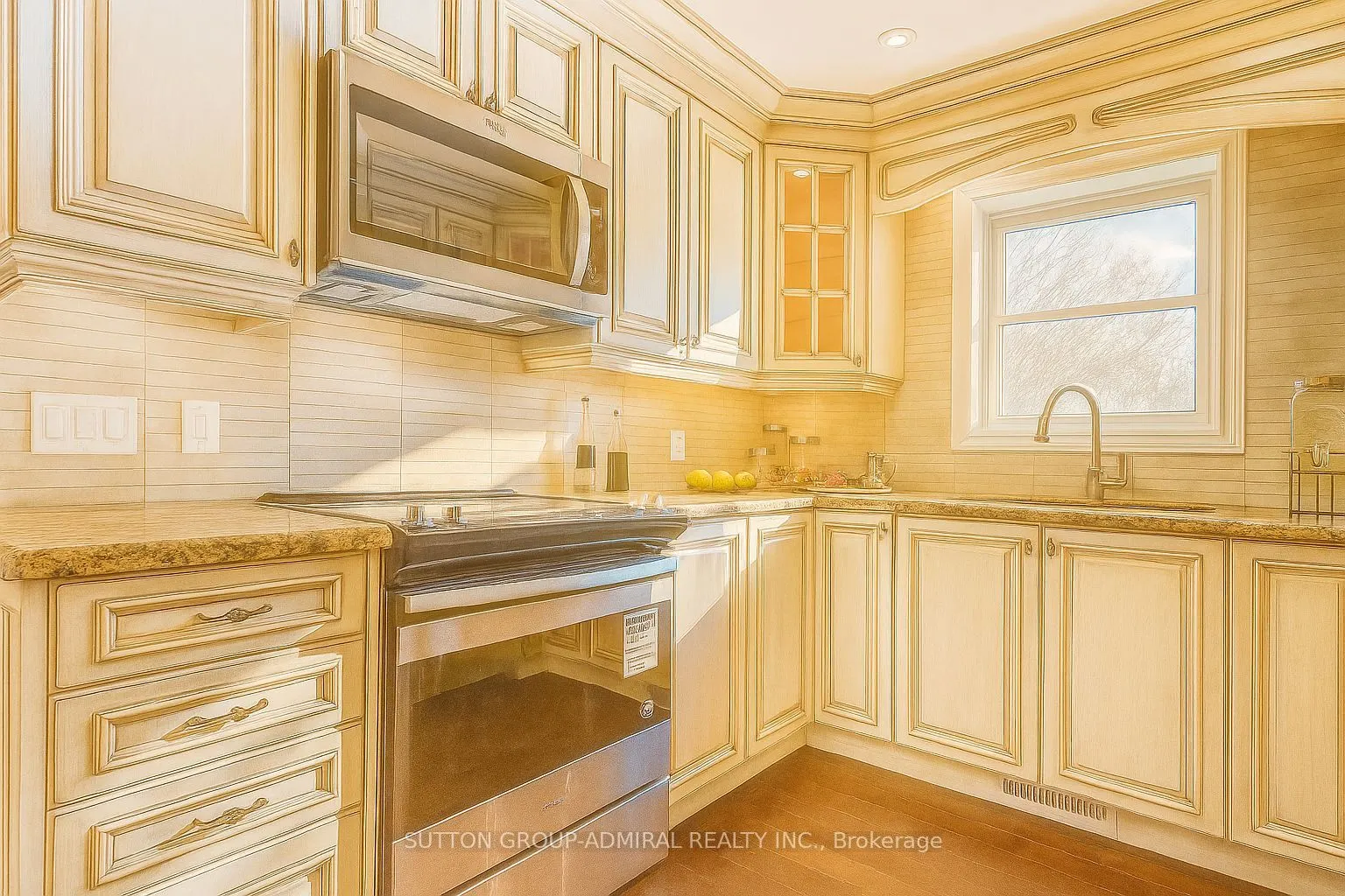 182 South Kingsway