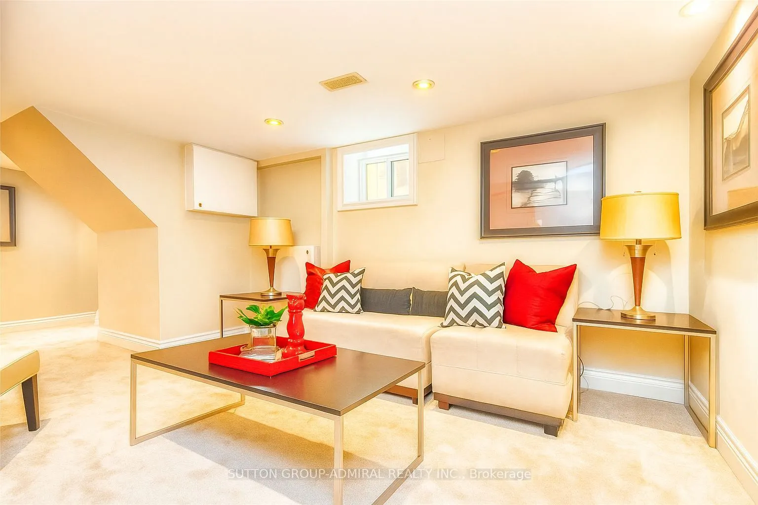 182 South Kingsway