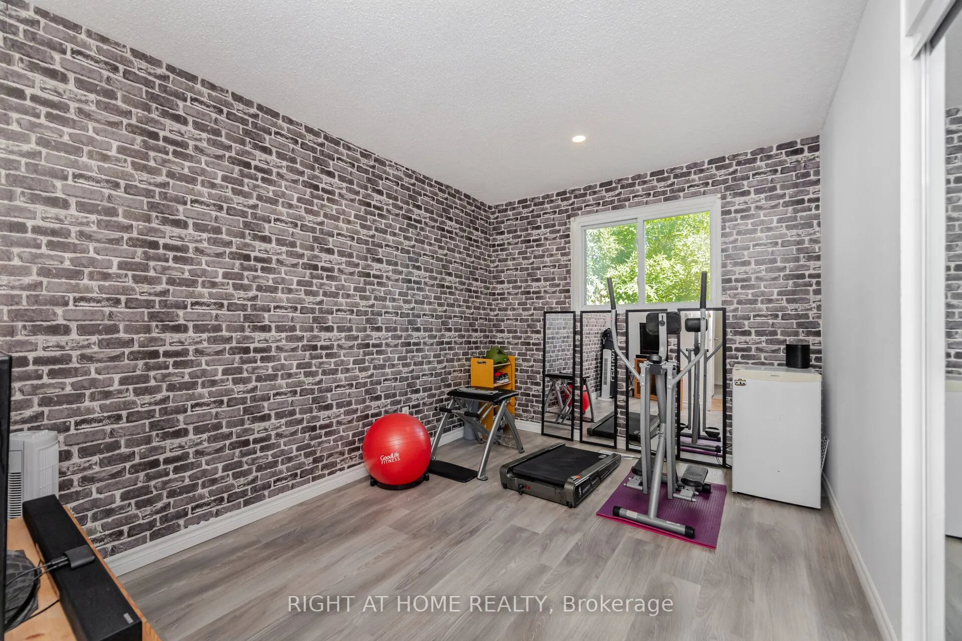 453 WOODVIEW Road, #7