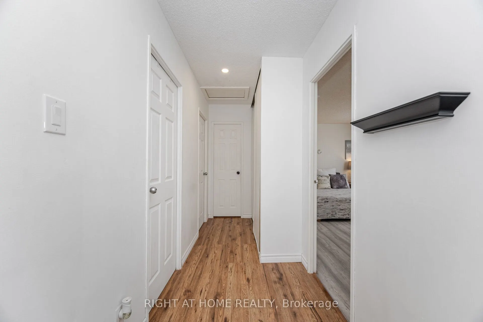 453 WOODVIEW Road, #7