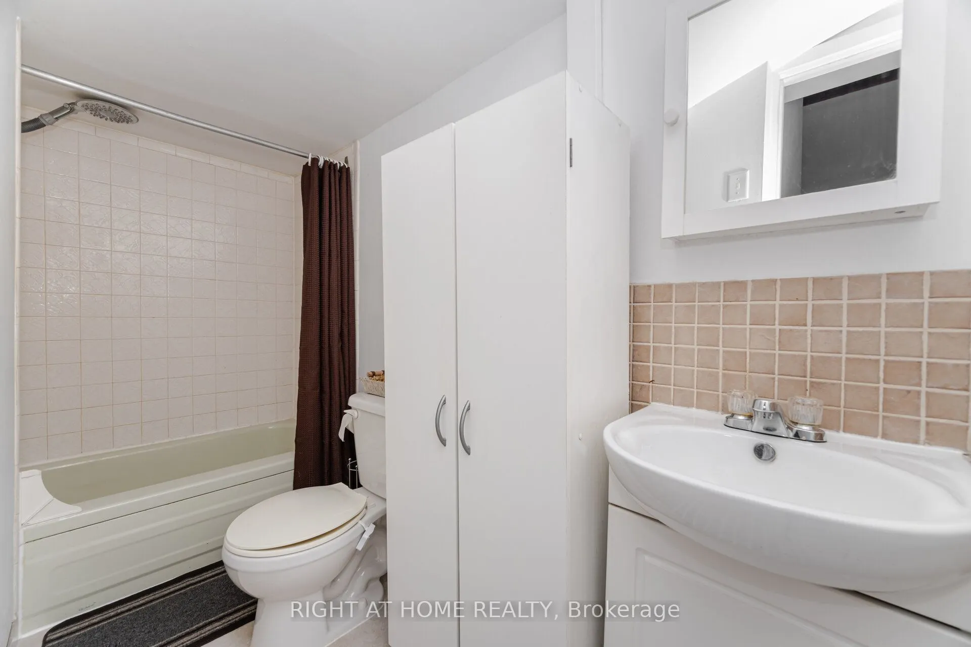 453 WOODVIEW Road, #7