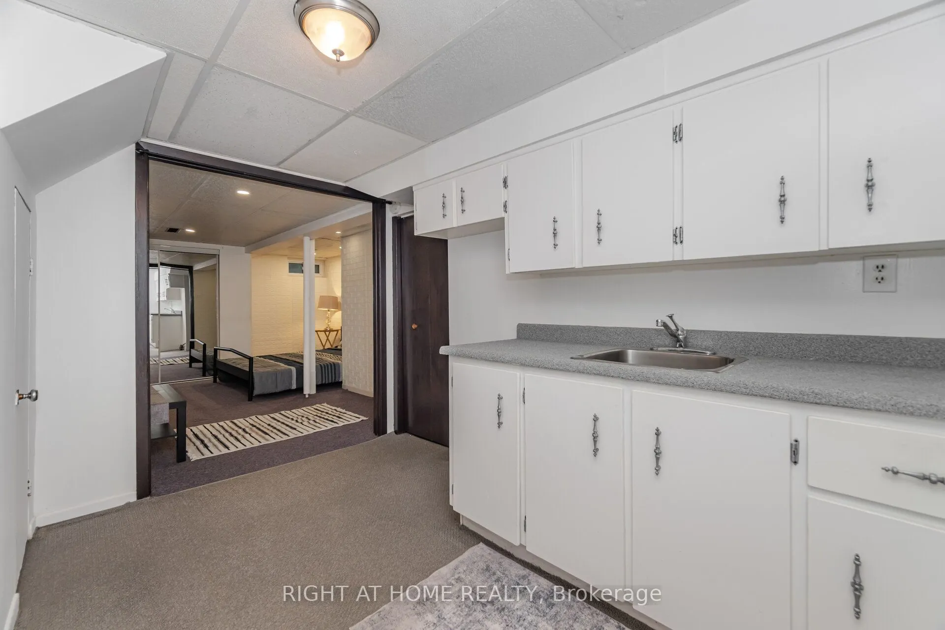 453 WOODVIEW Road, #7
