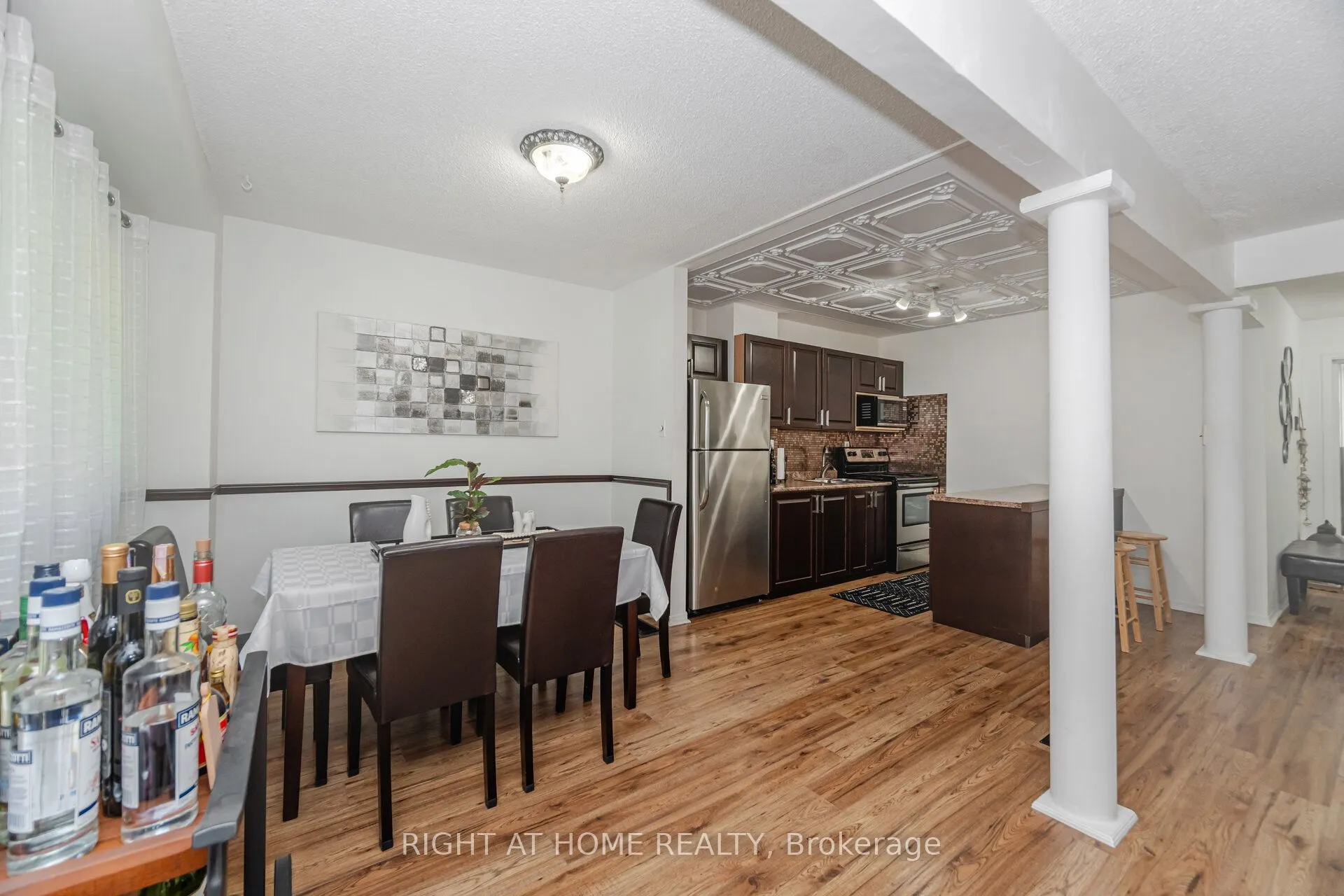 453 WOODVIEW Road, #7