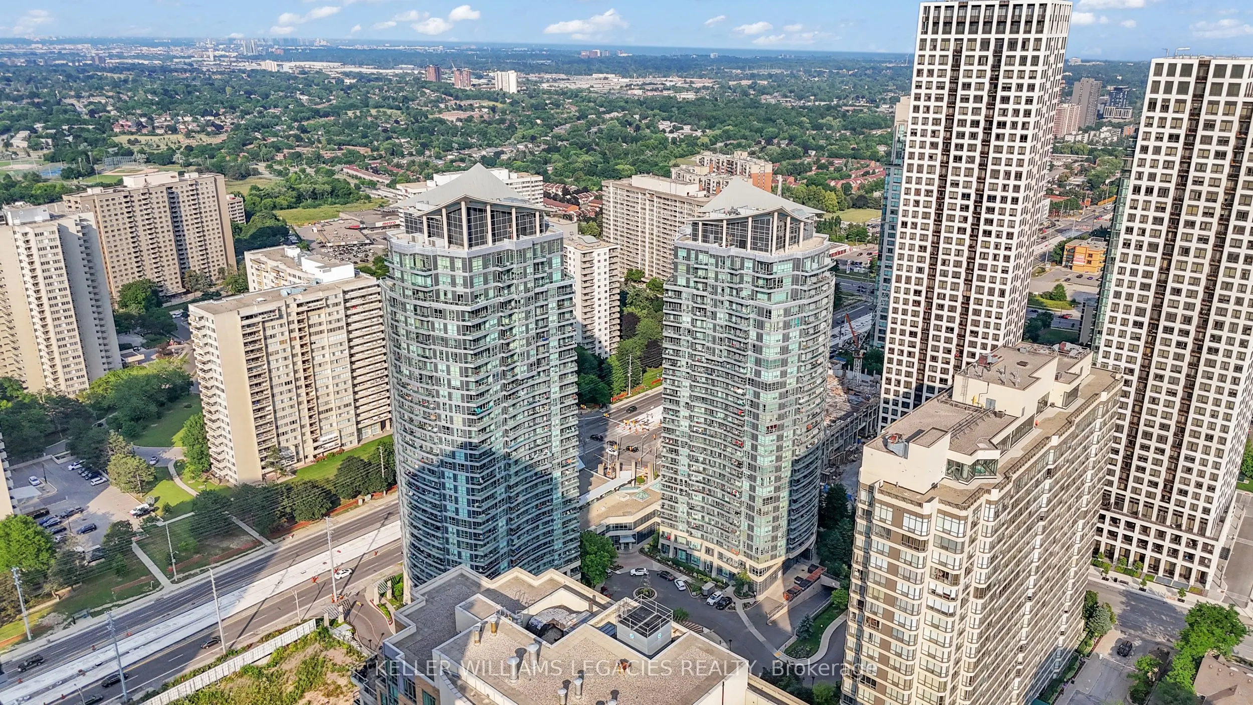 33 Elm Drive W, #2013