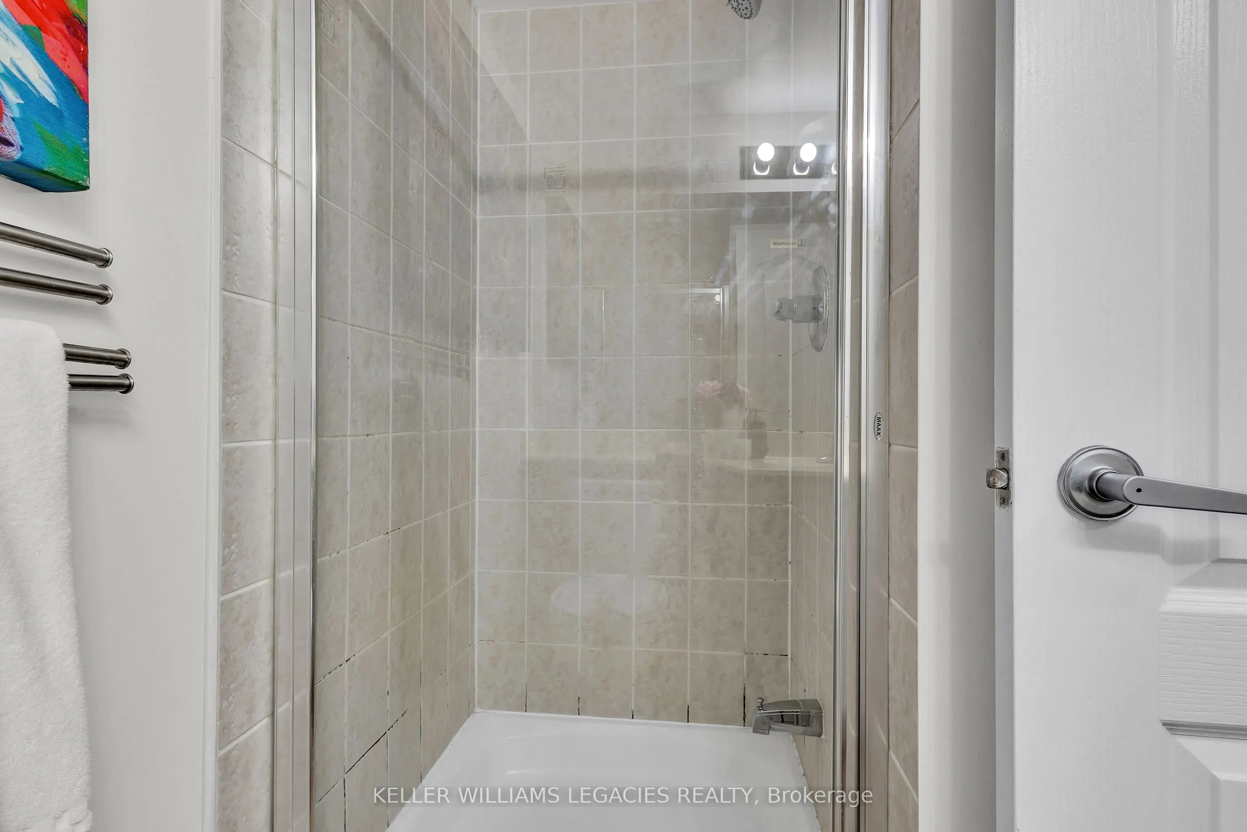 33 Elm Drive W, #2013