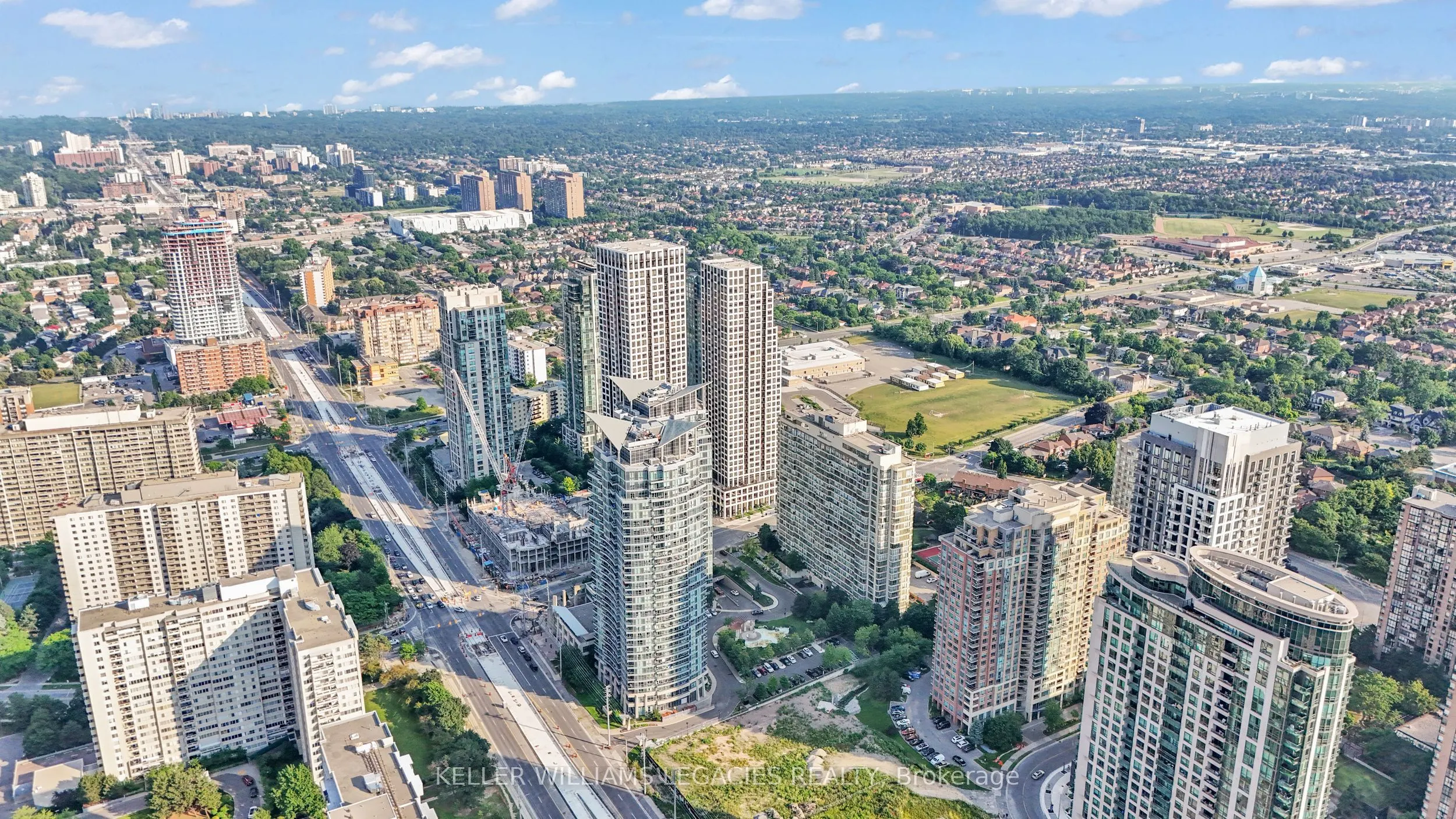 33 Elm Drive W, #2013