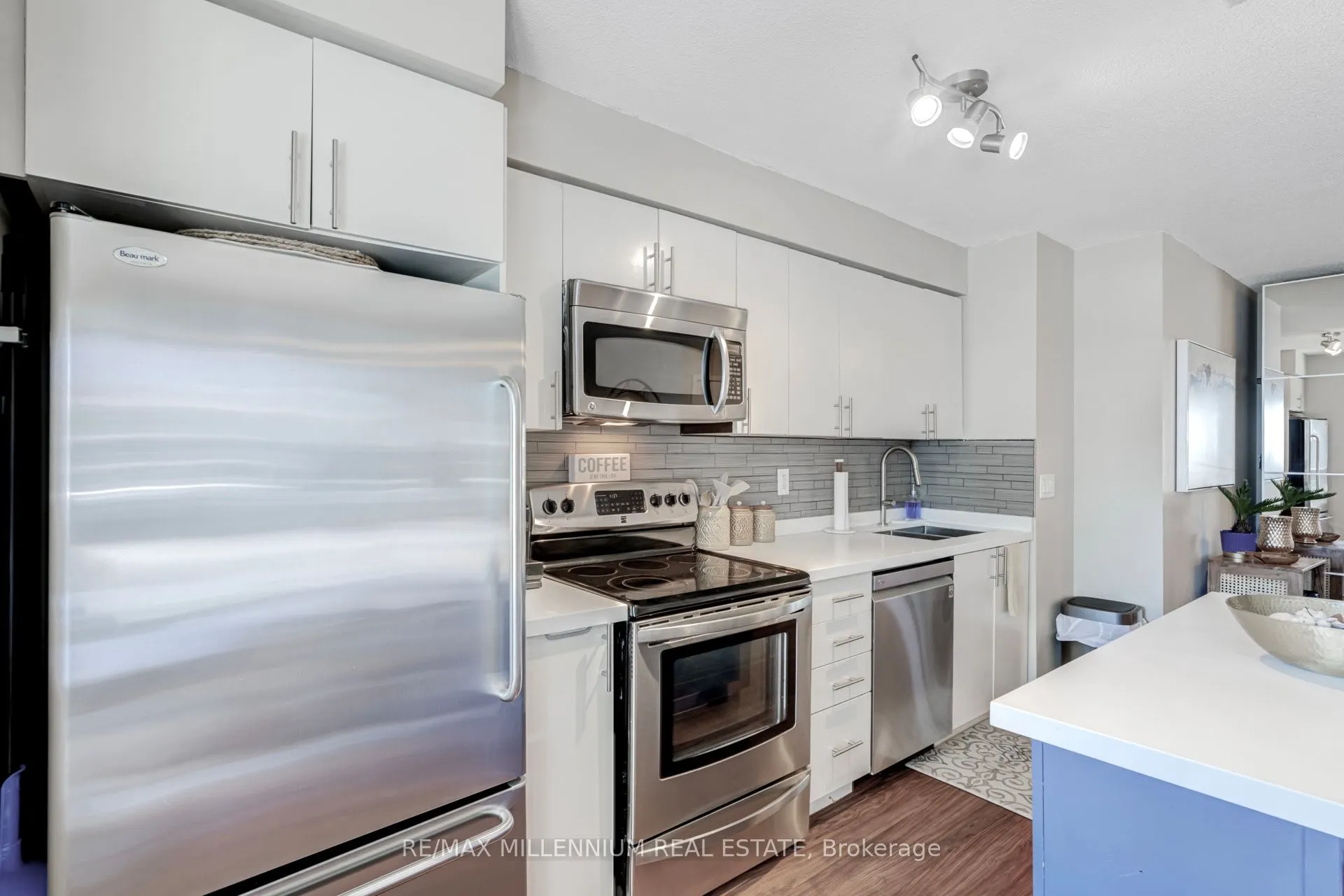 155 Legion Road N, #2114