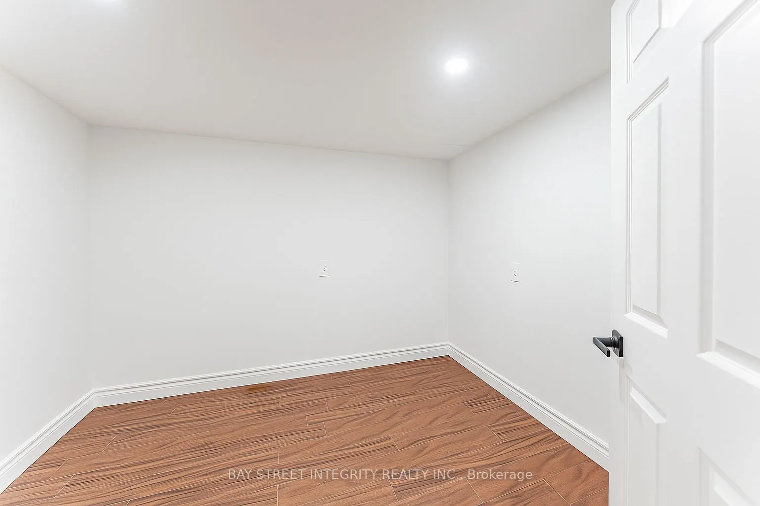 6847 Dillingwood Drive