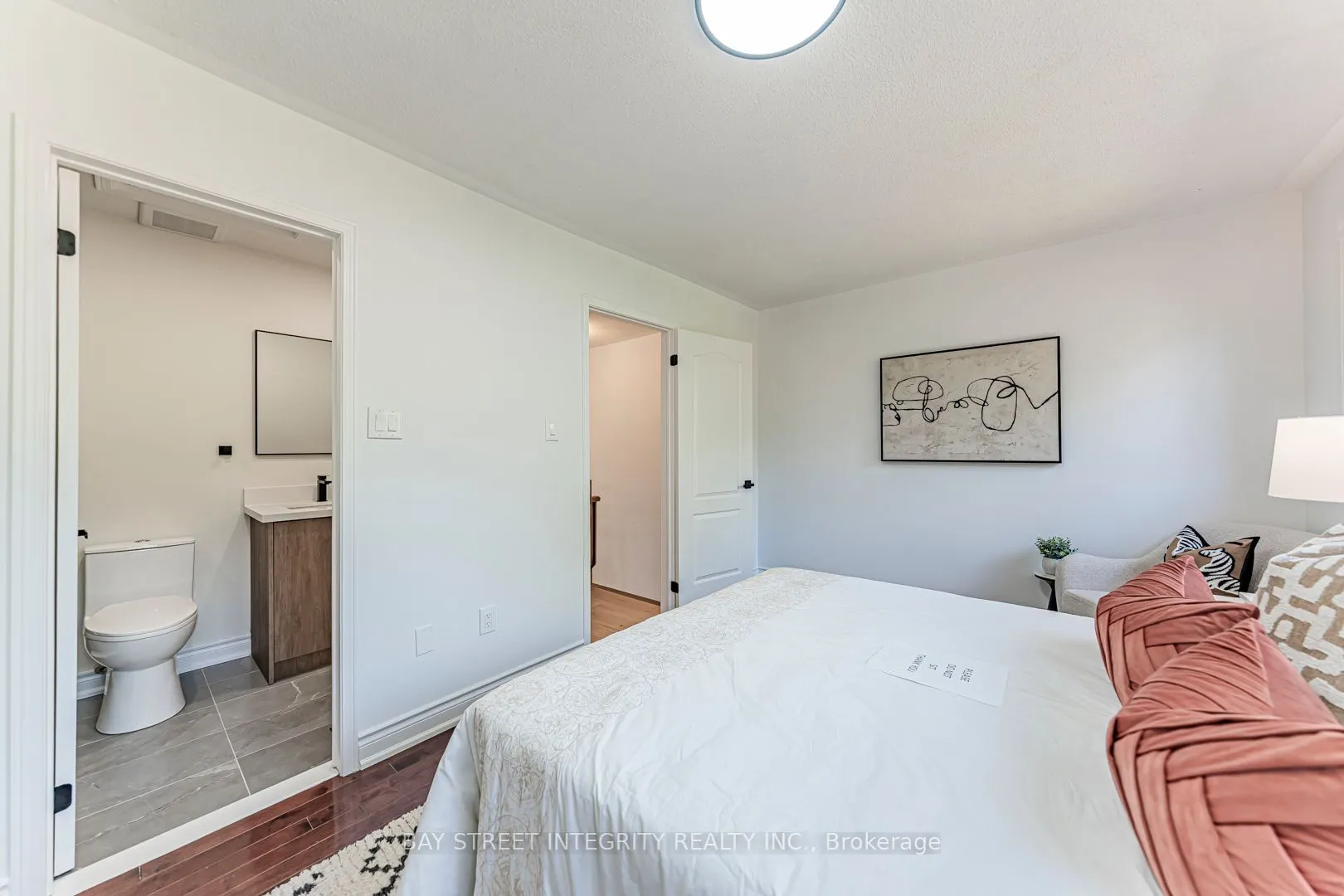 6847 Dillingwood Drive