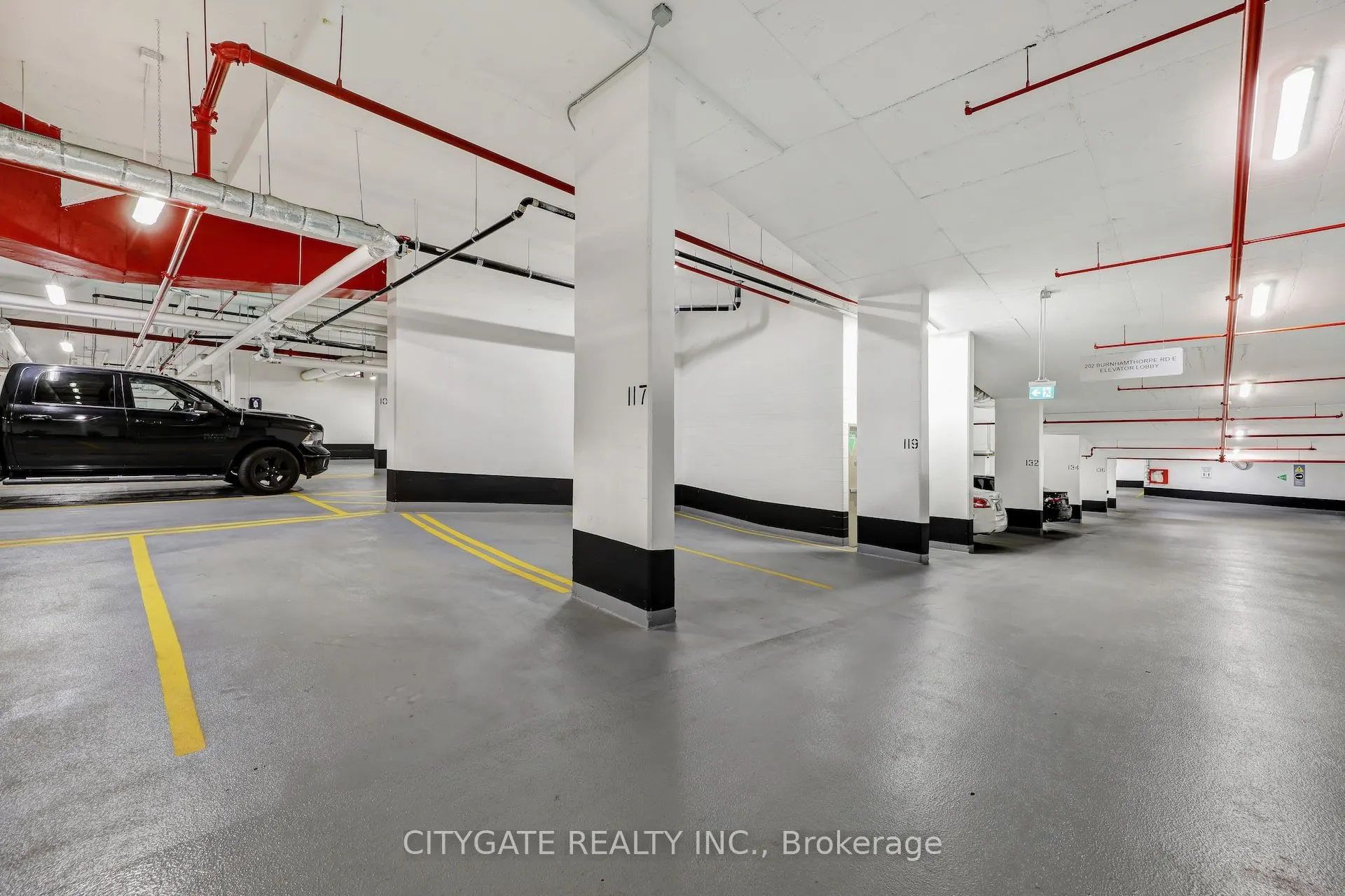 202 Burnhamthorpe Road E, #1610