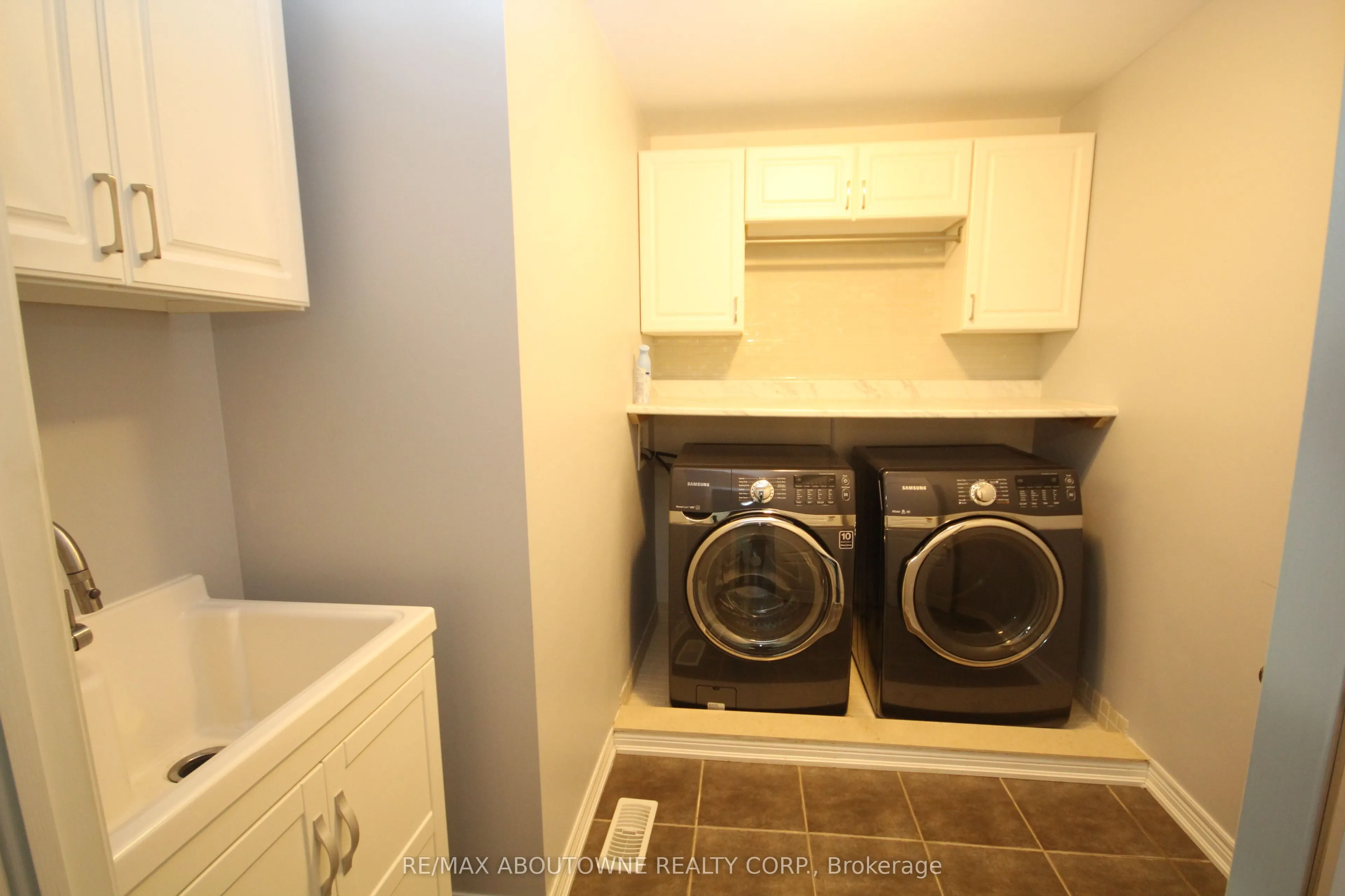3490 Whilabout Terrace