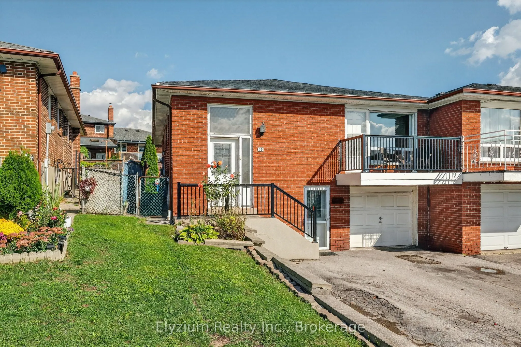 35 Paradelle Crescent