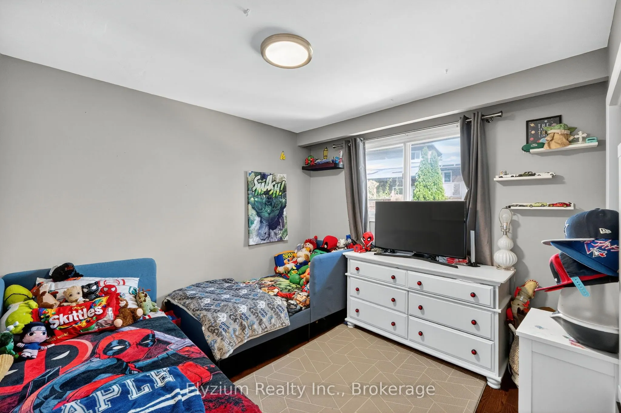 35 Paradelle Crescent
