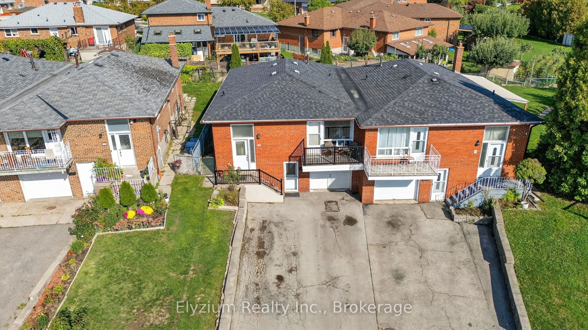 35 Paradelle Crescent