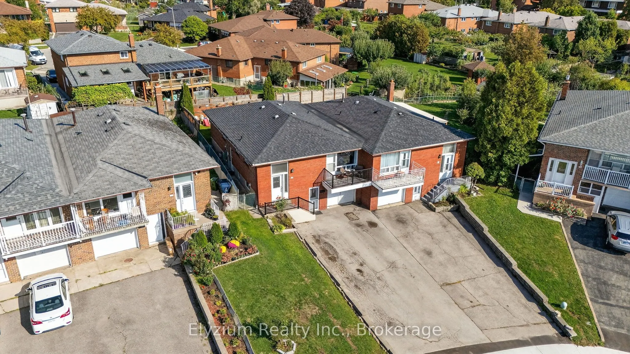 35 Paradelle Crescent