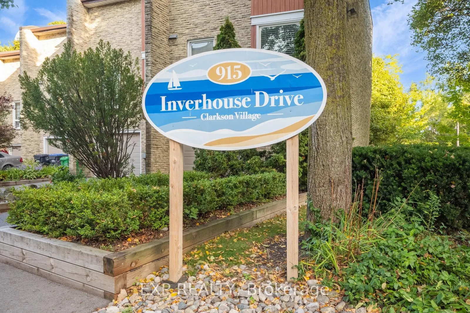 915 Inverhouse Drive, #42