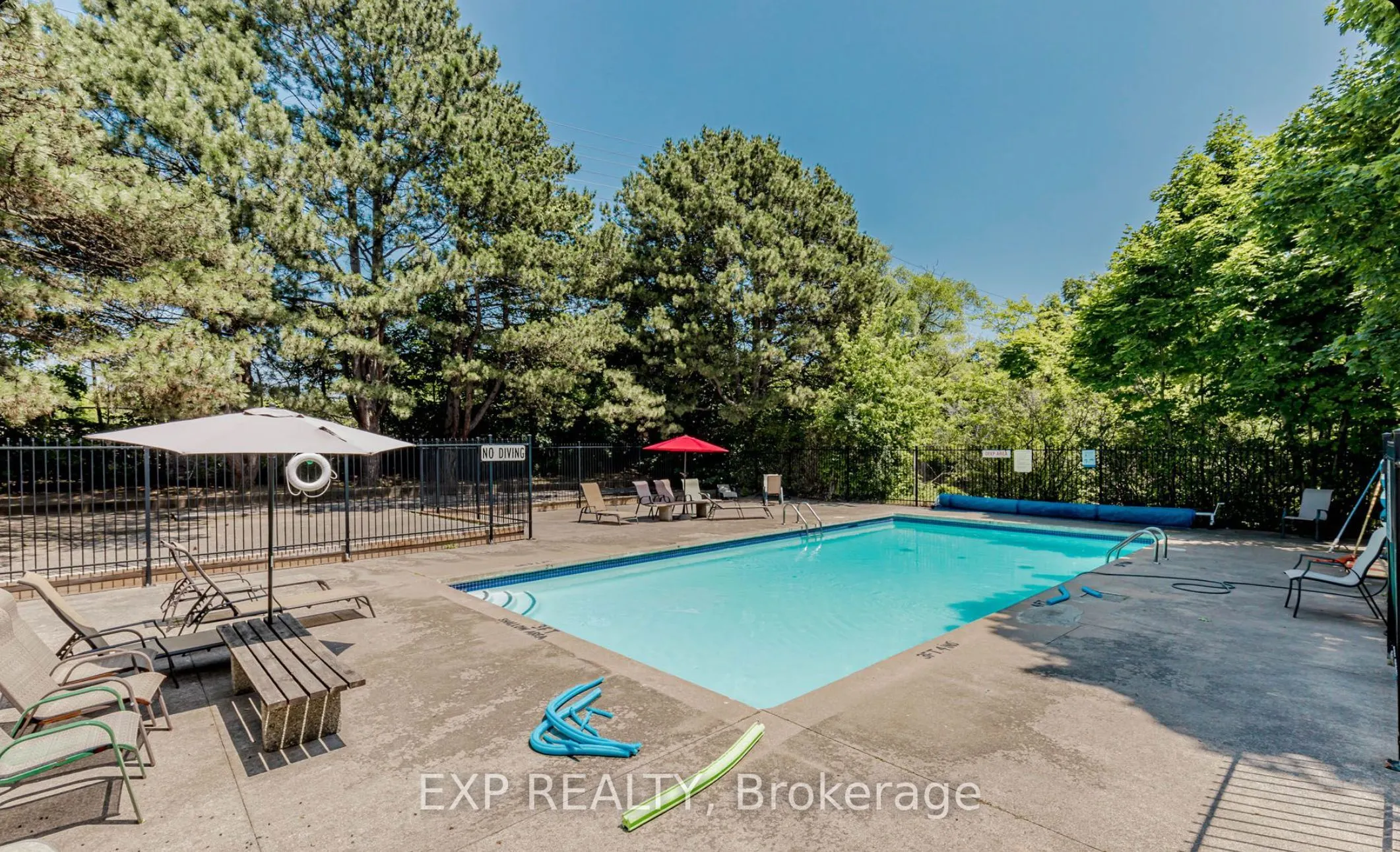 915 Inverhouse Drive, #42