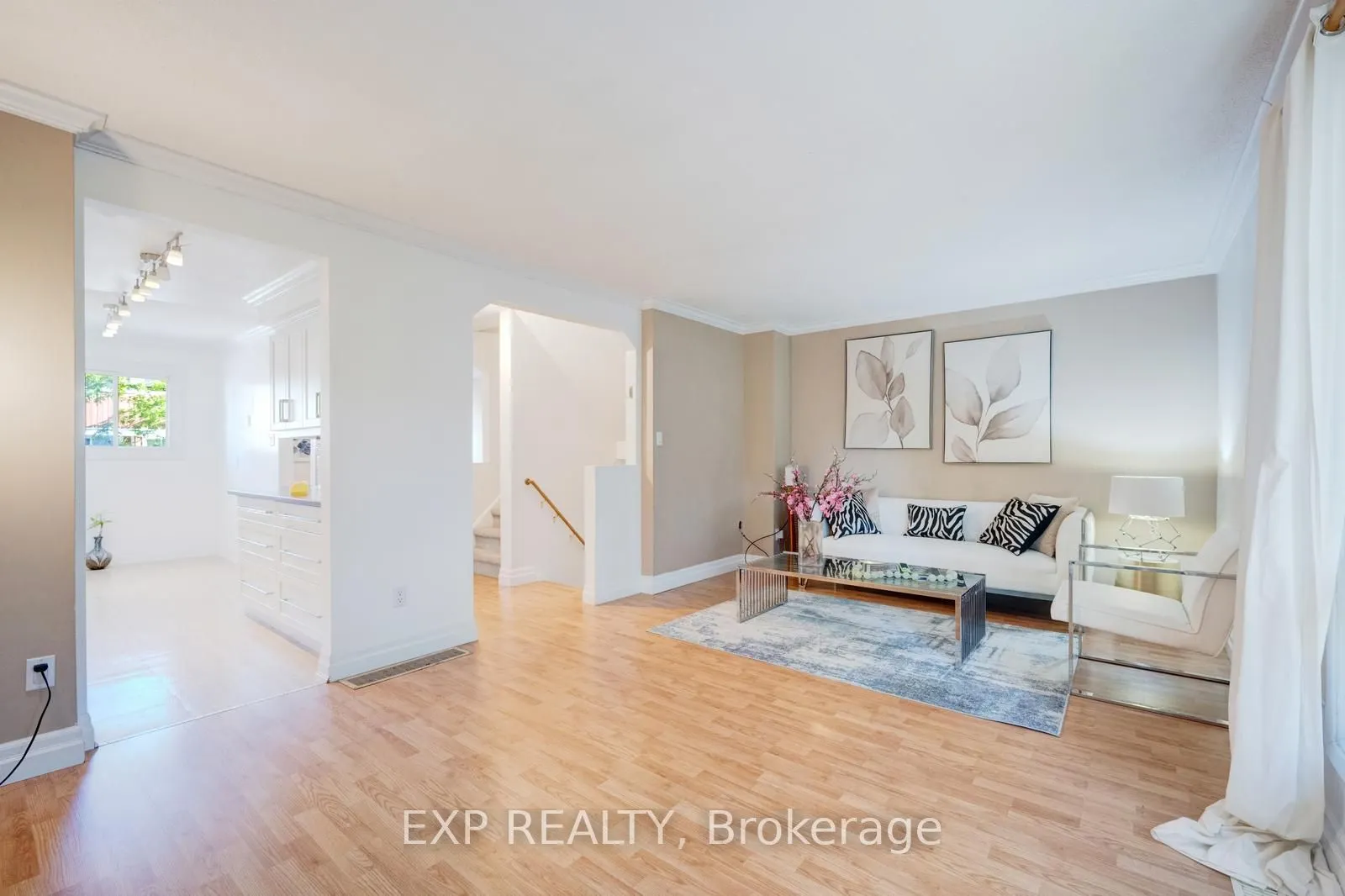 915 Inverhouse Drive, #42