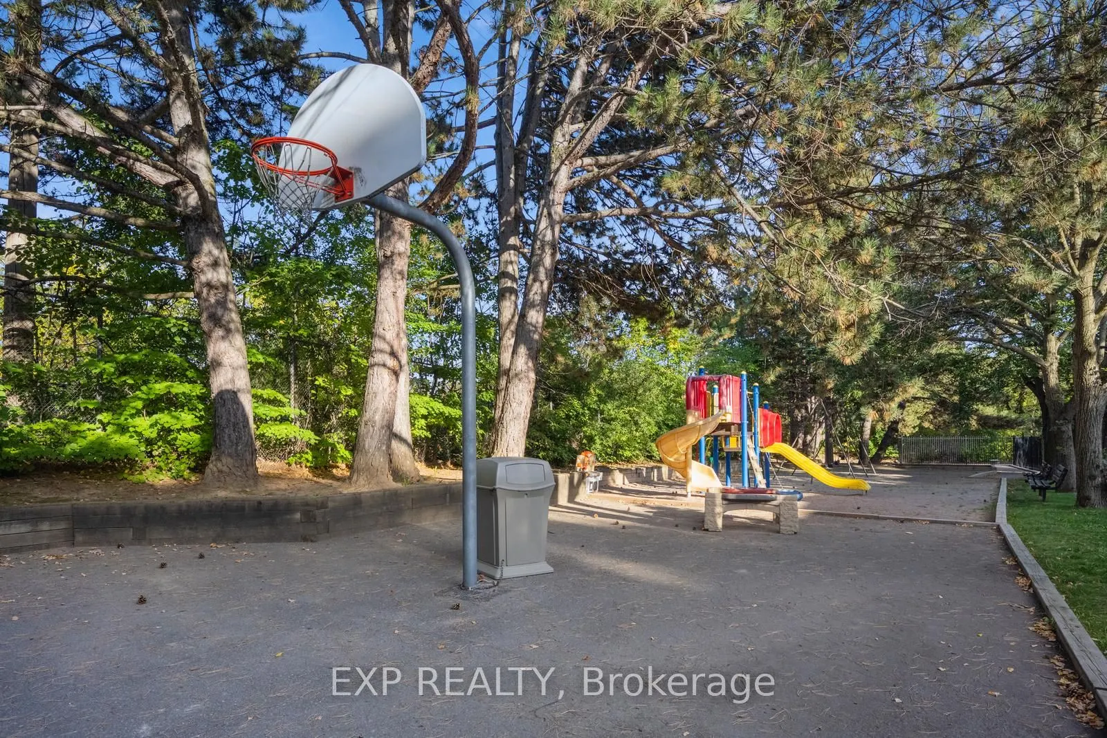 915 Inverhouse Drive, #42