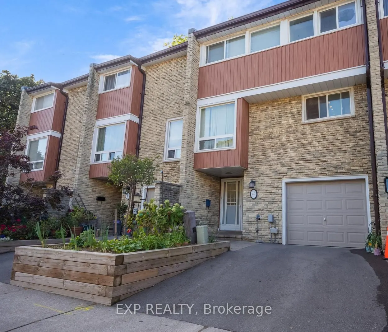 915 Inverhouse Drive, #42