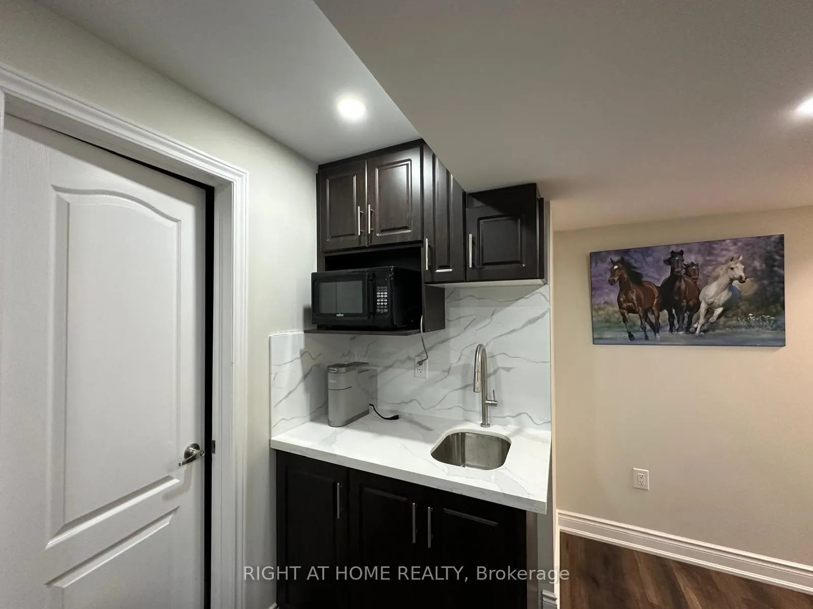 5457 Meadowcrest Avenue, #Bsmnt #2