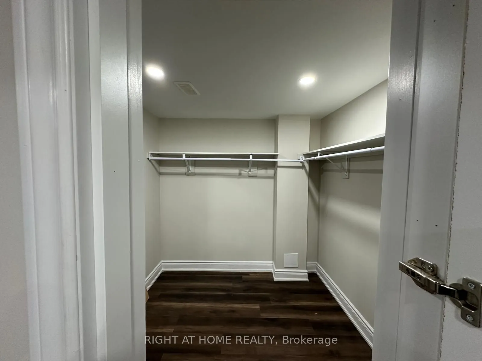 5457 Meadowcrest Avenue, #Bsmnt #2