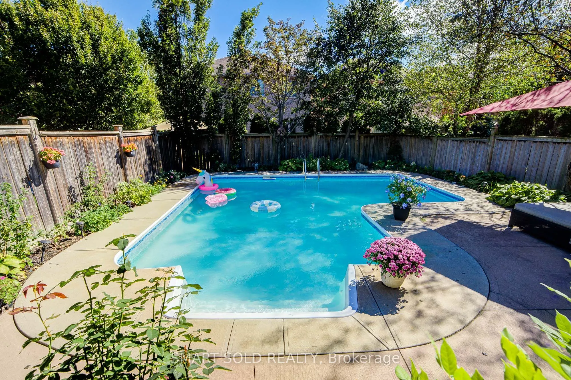 2252 Pine Glen Road