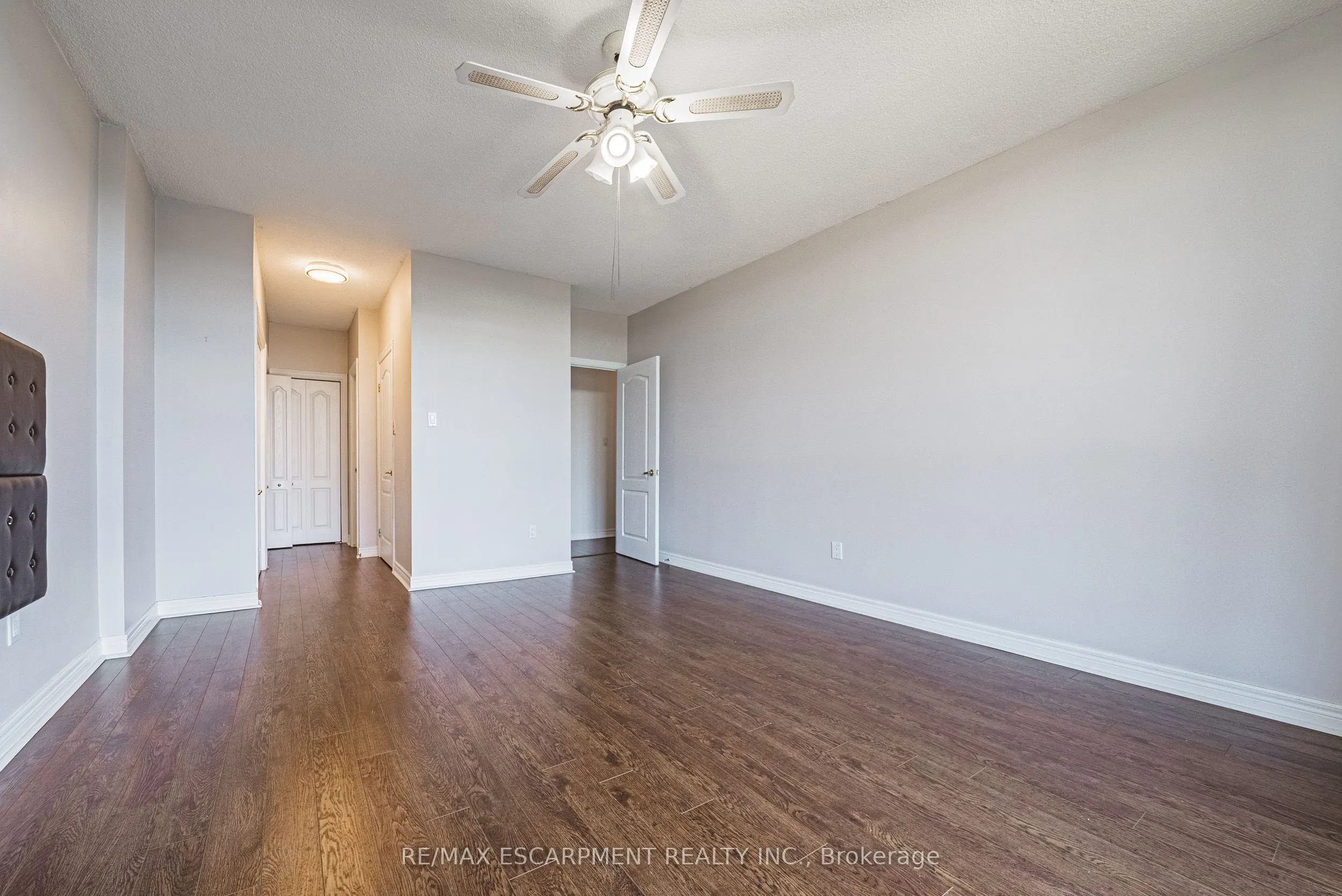 5250 LAKESHORE Road, #1009