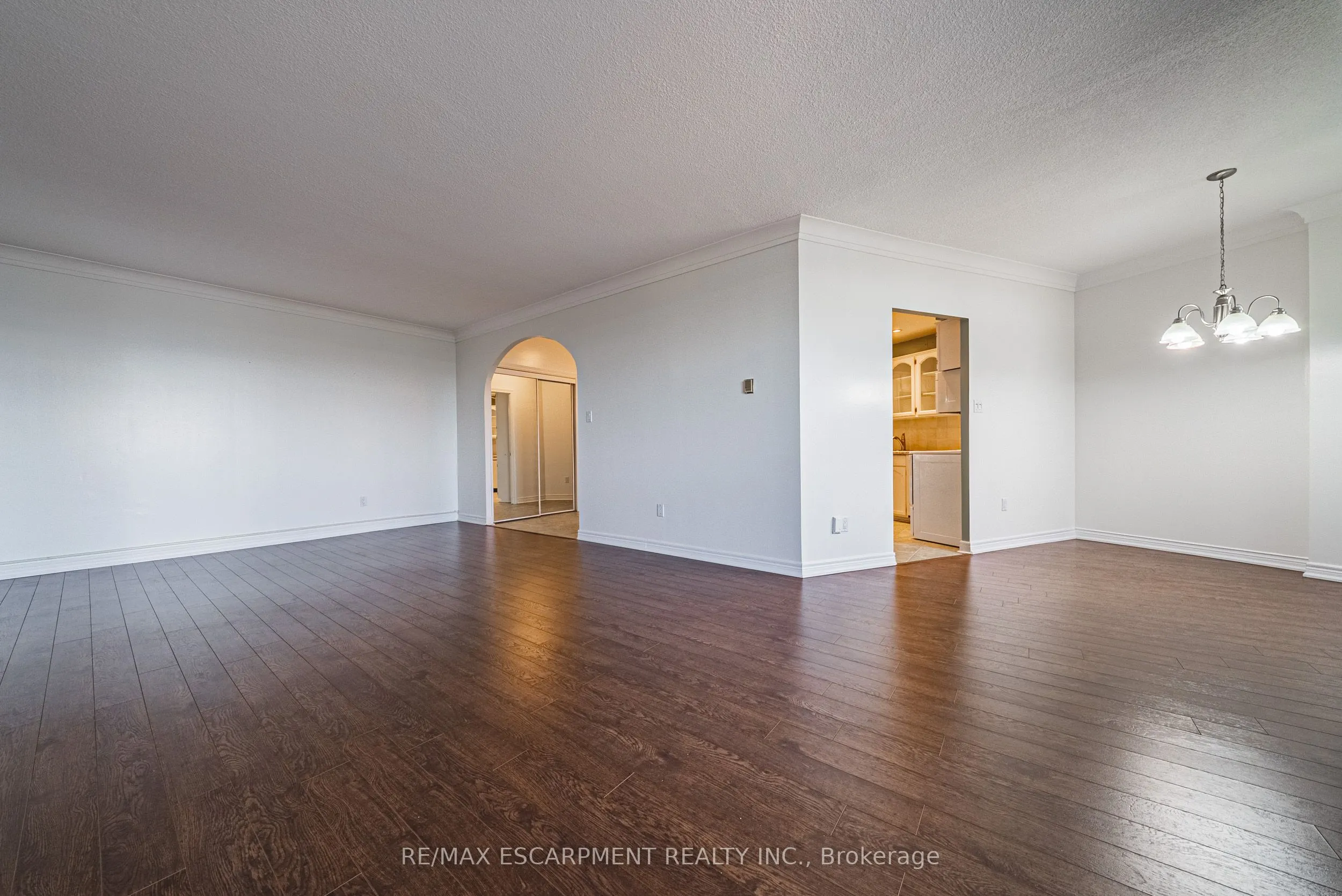 5250 LAKESHORE Road, #1009