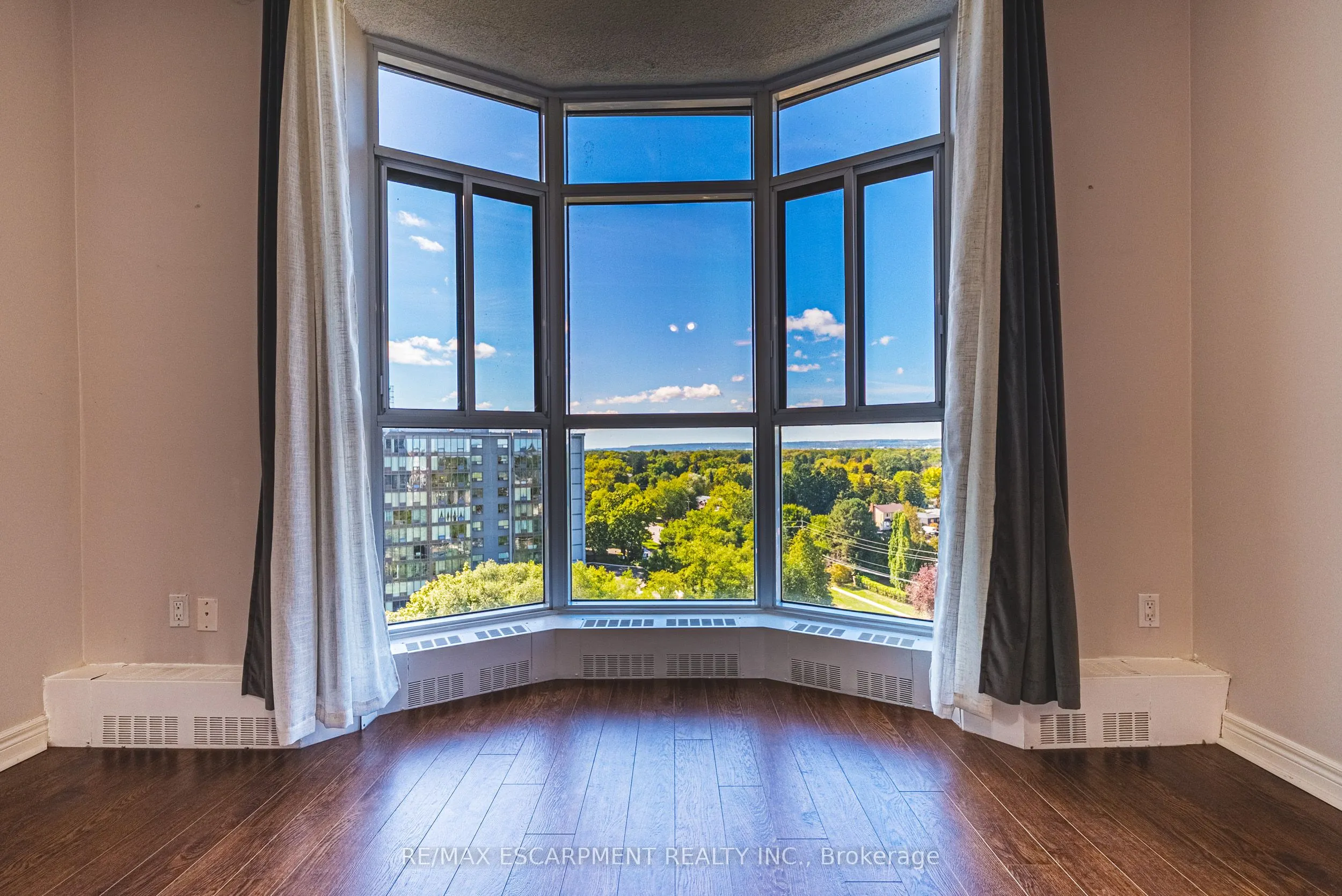 5250 LAKESHORE Road, #1009