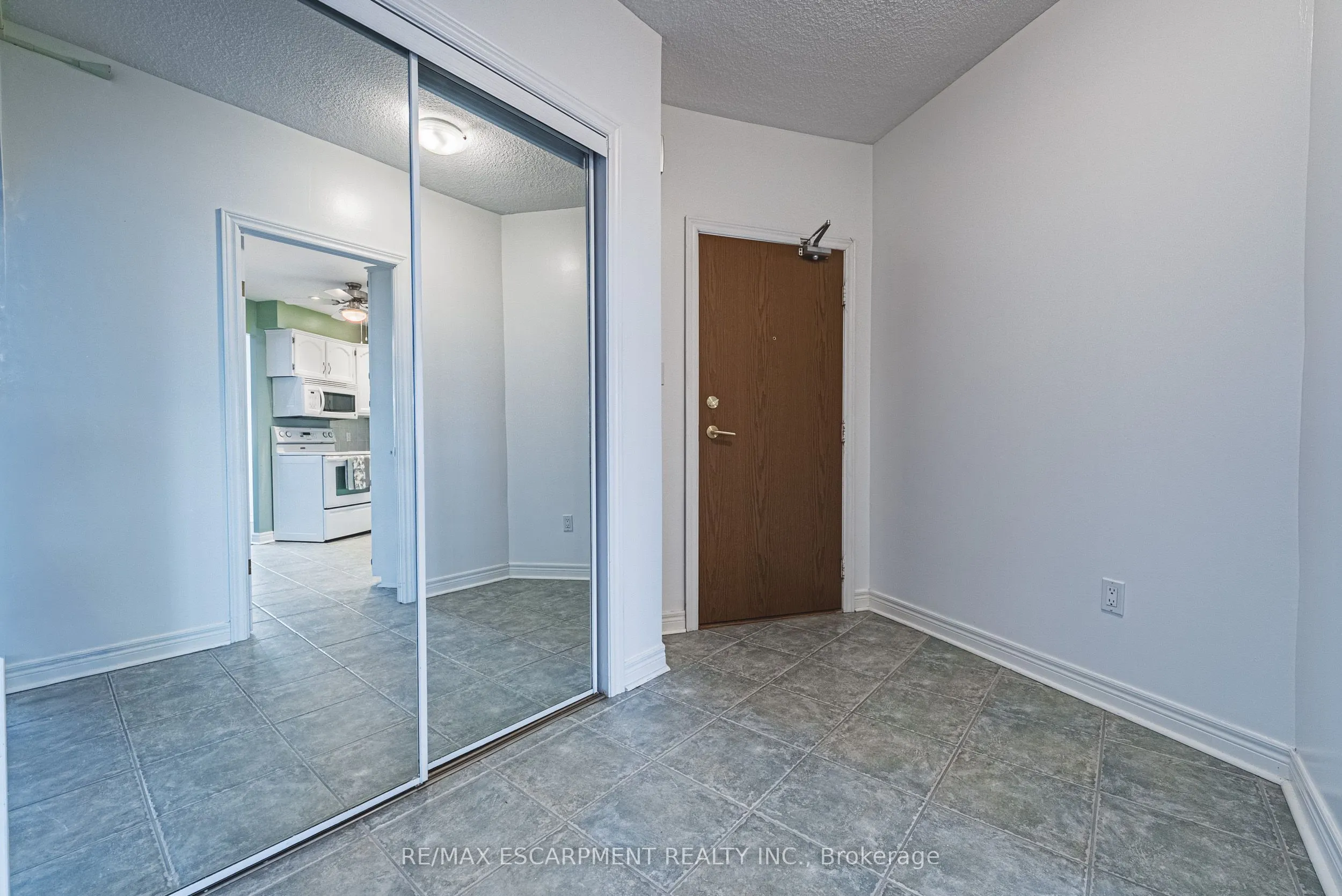 5250 LAKESHORE Road, #1009
