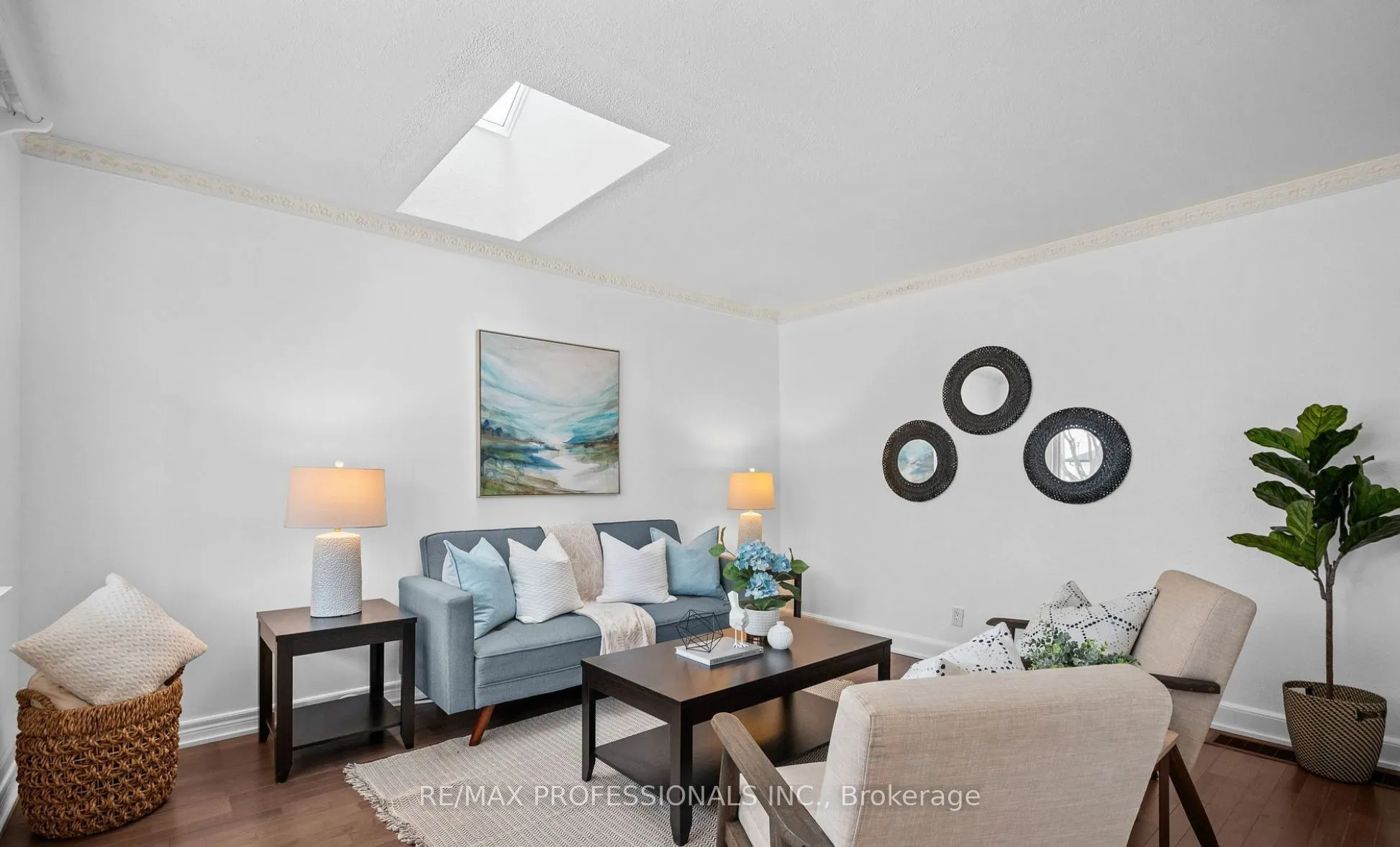 27 Stock Avenue, #Upper