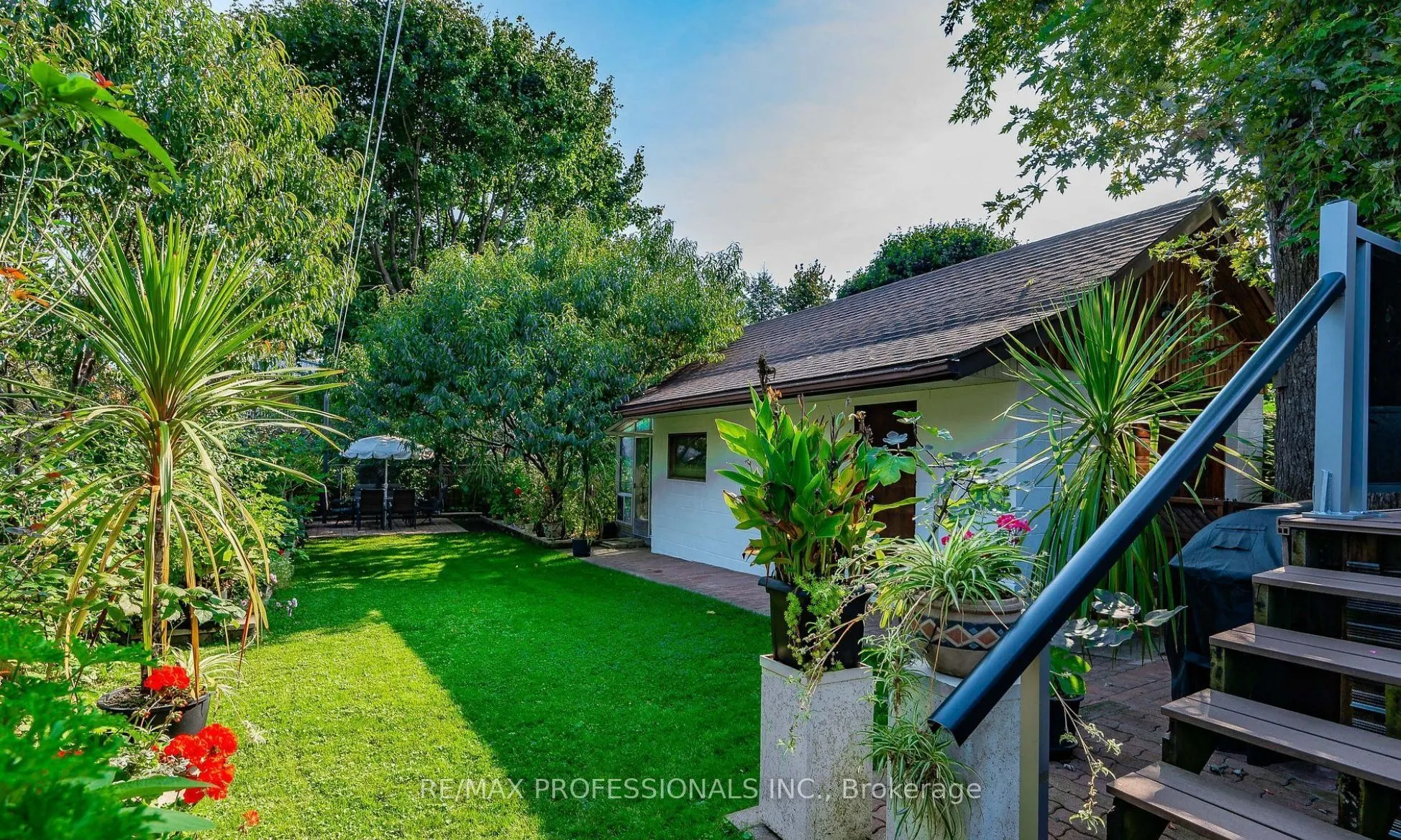 27 Stock Avenue, #Upper