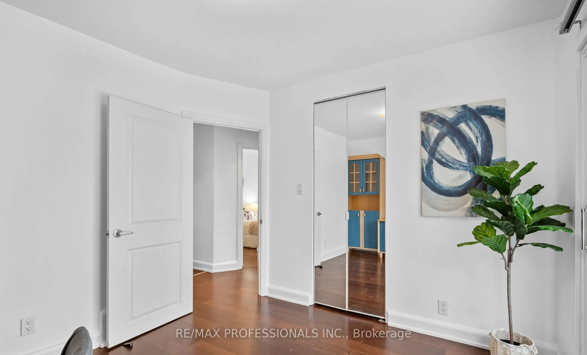27 Stock Avenue, #Upper