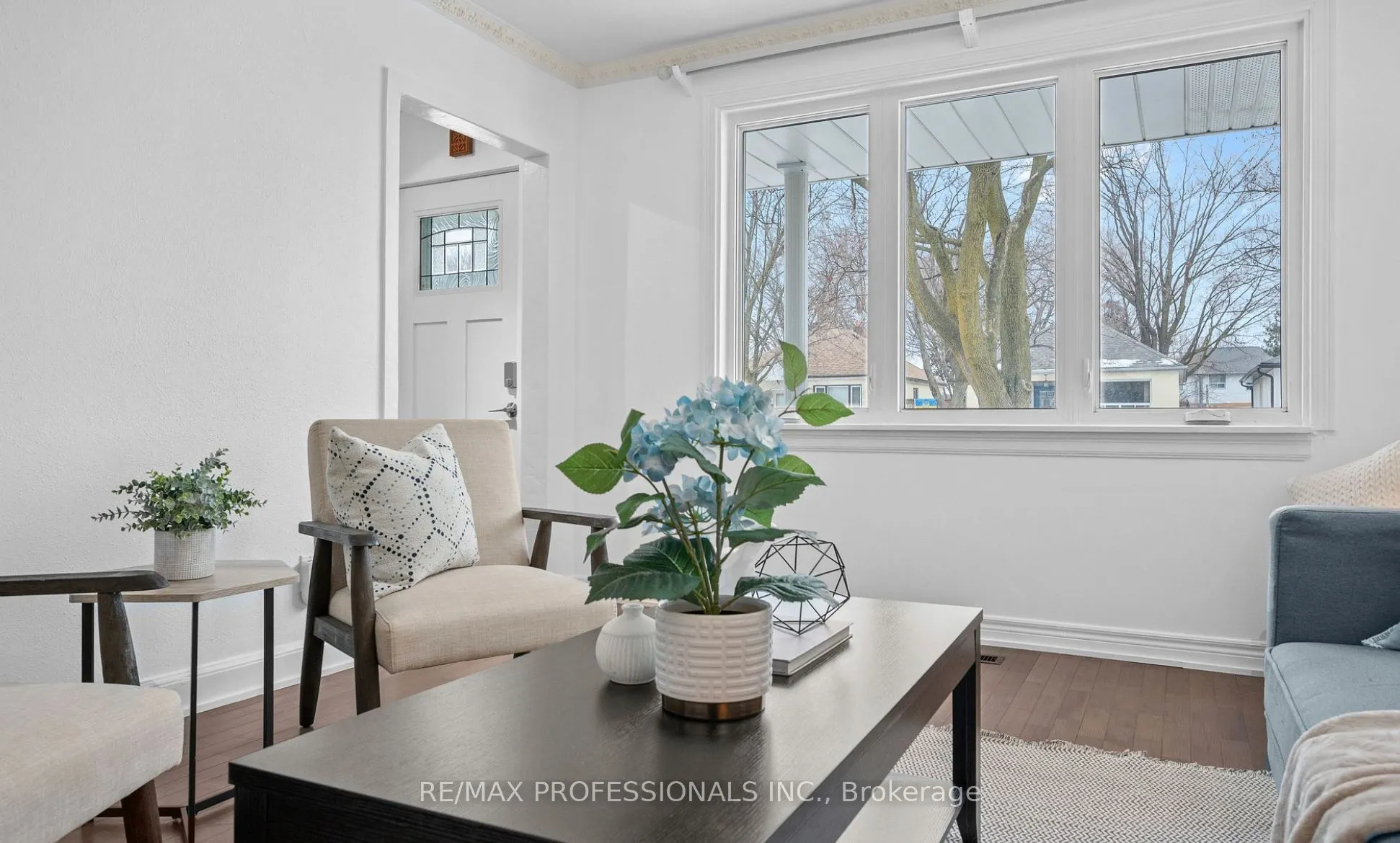 27 Stock Avenue, #Upper