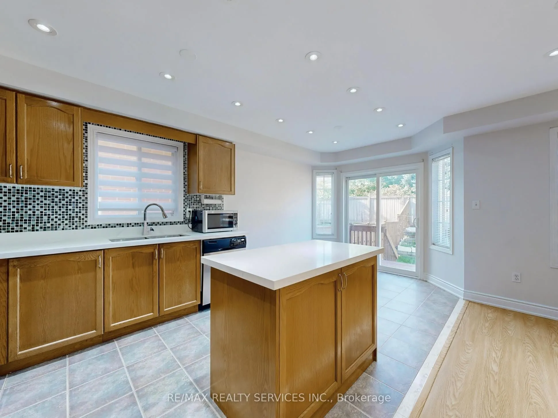 44 Amethyst Circle