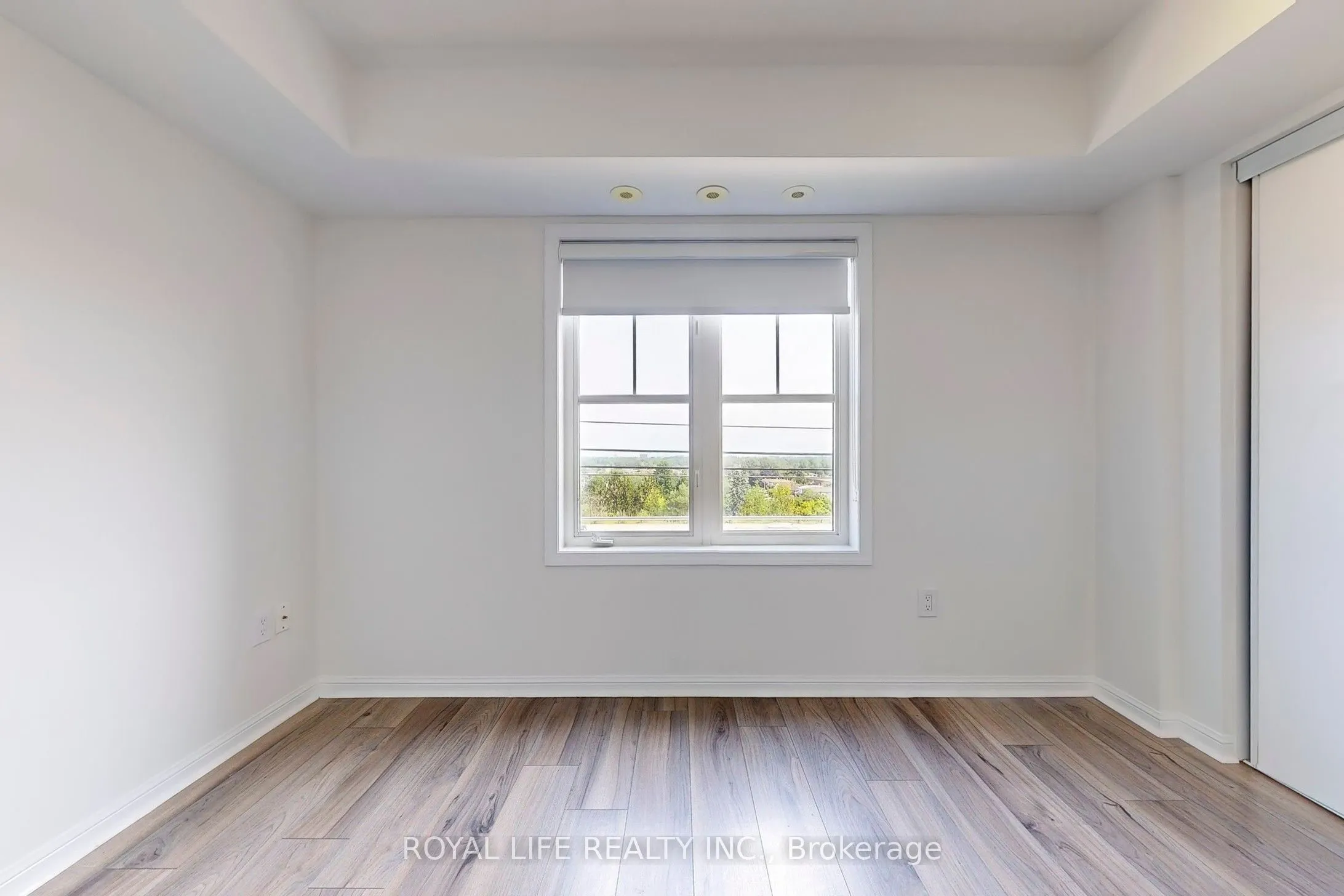 595 Dundas Street W, #2