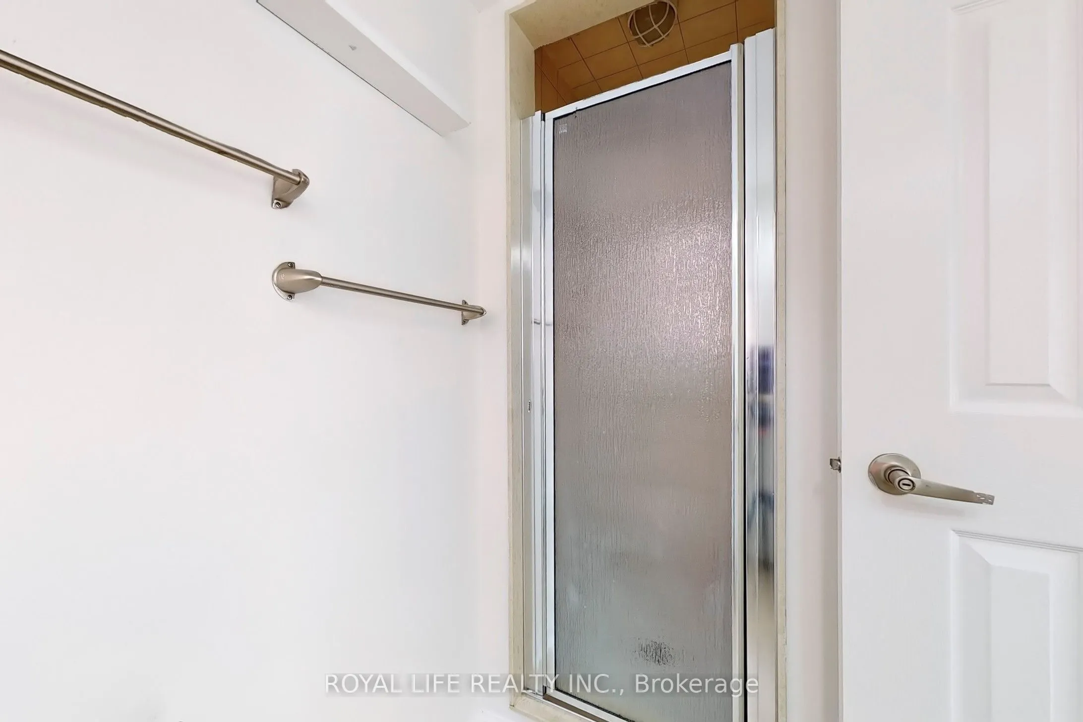 595 Dundas Street W, #2