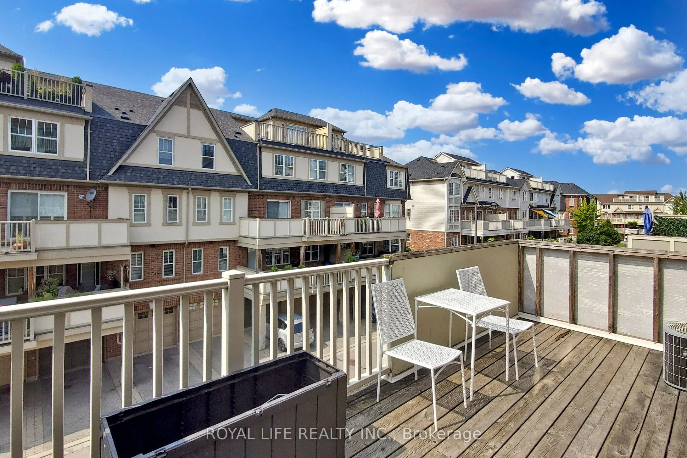 595 Dundas Street W, #2