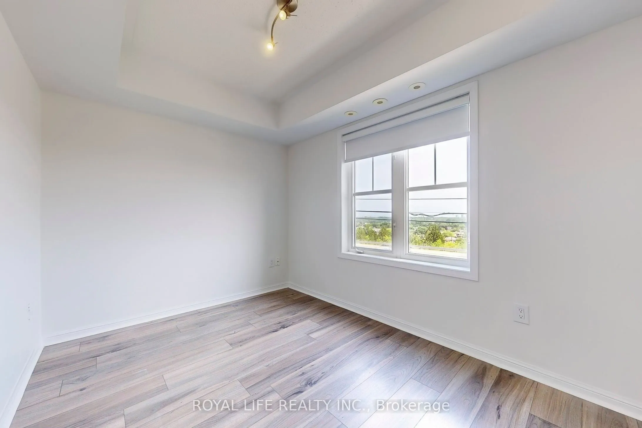595 Dundas Street W, #2