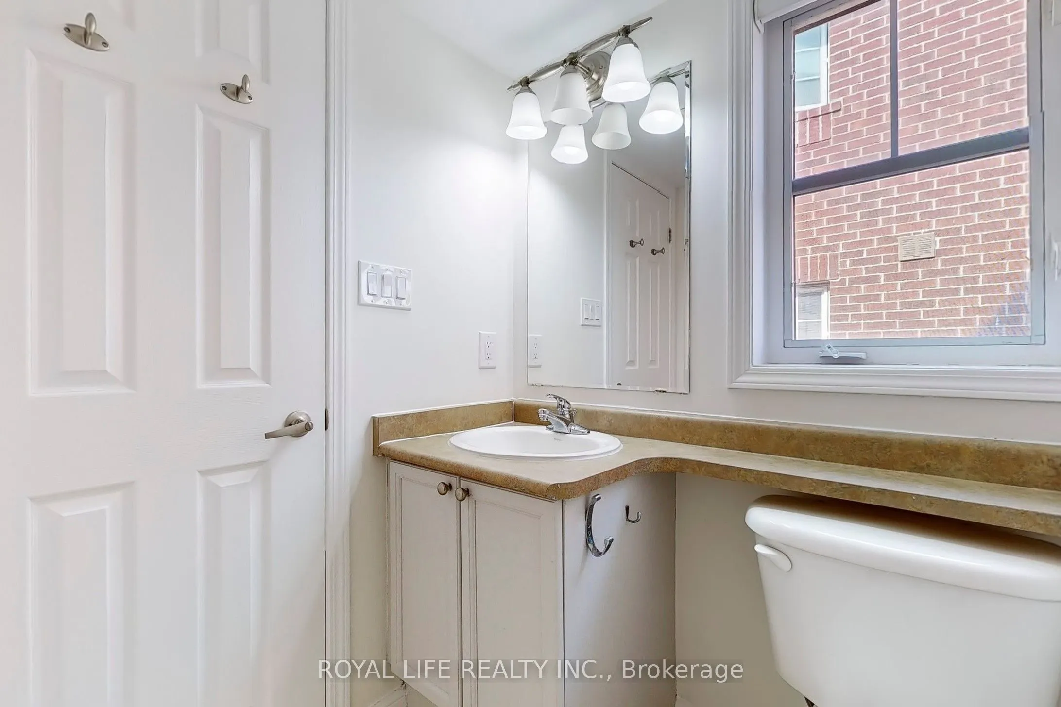 595 Dundas Street W, #2