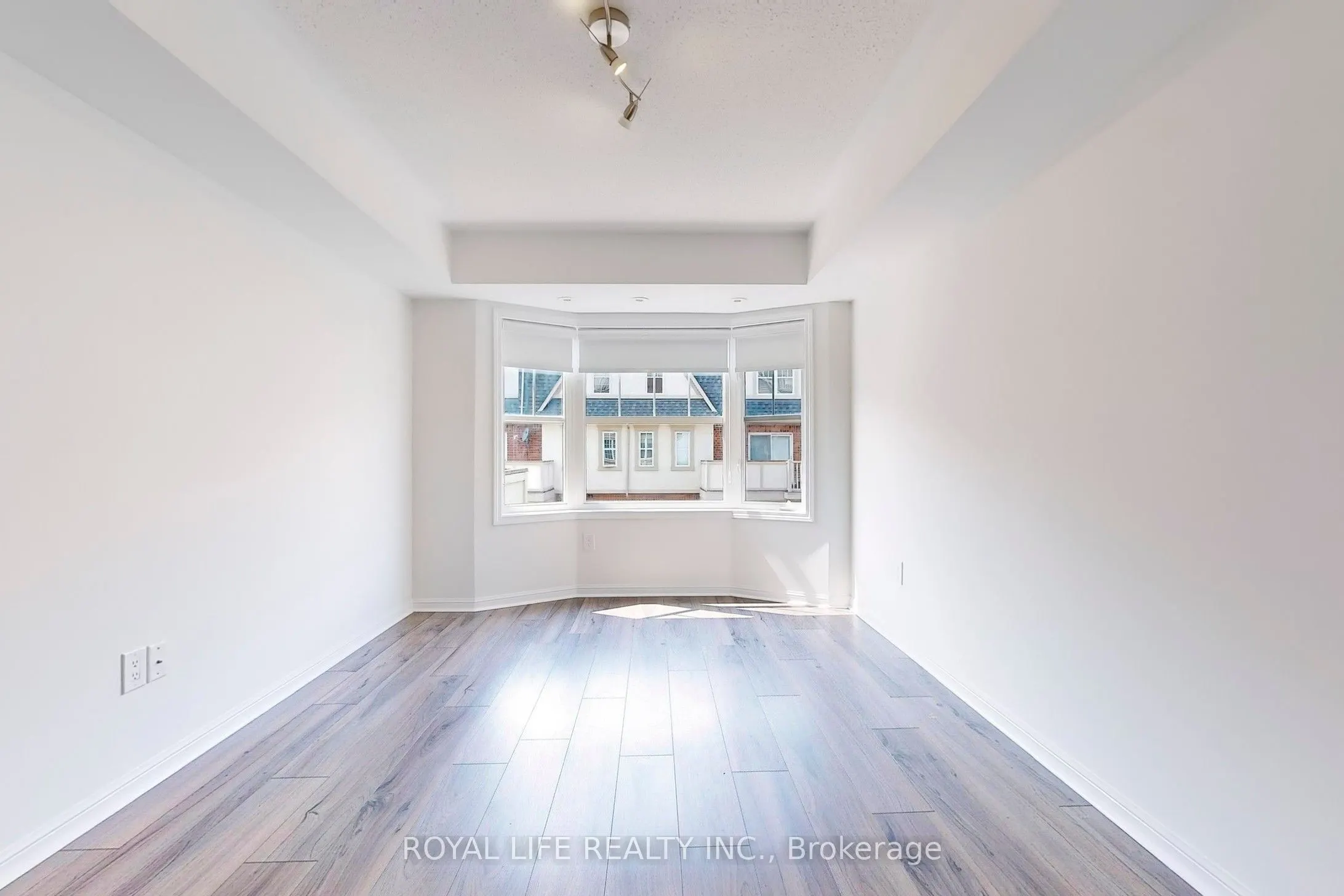 595 Dundas Street W, #2