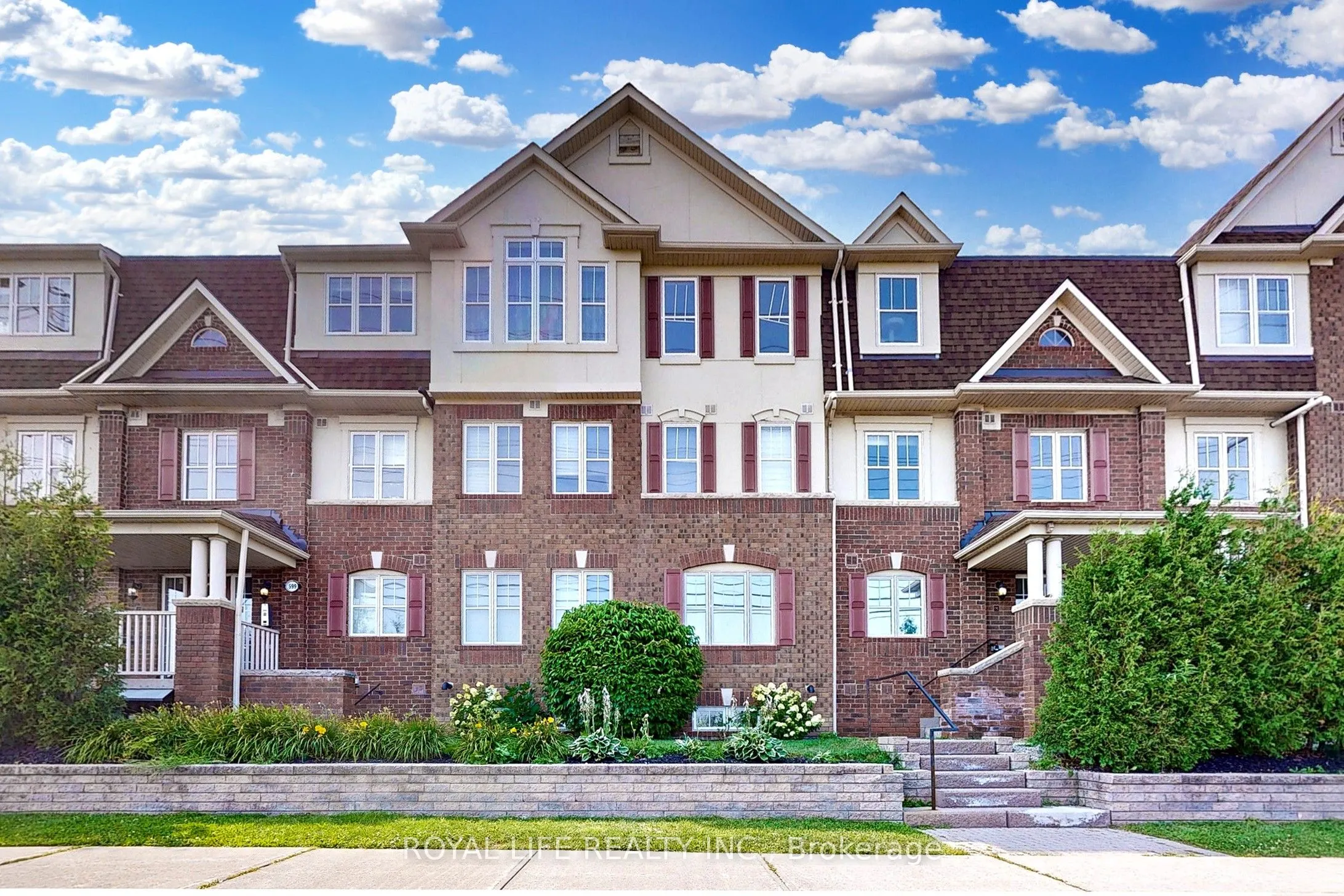 595 Dundas Street W, #2