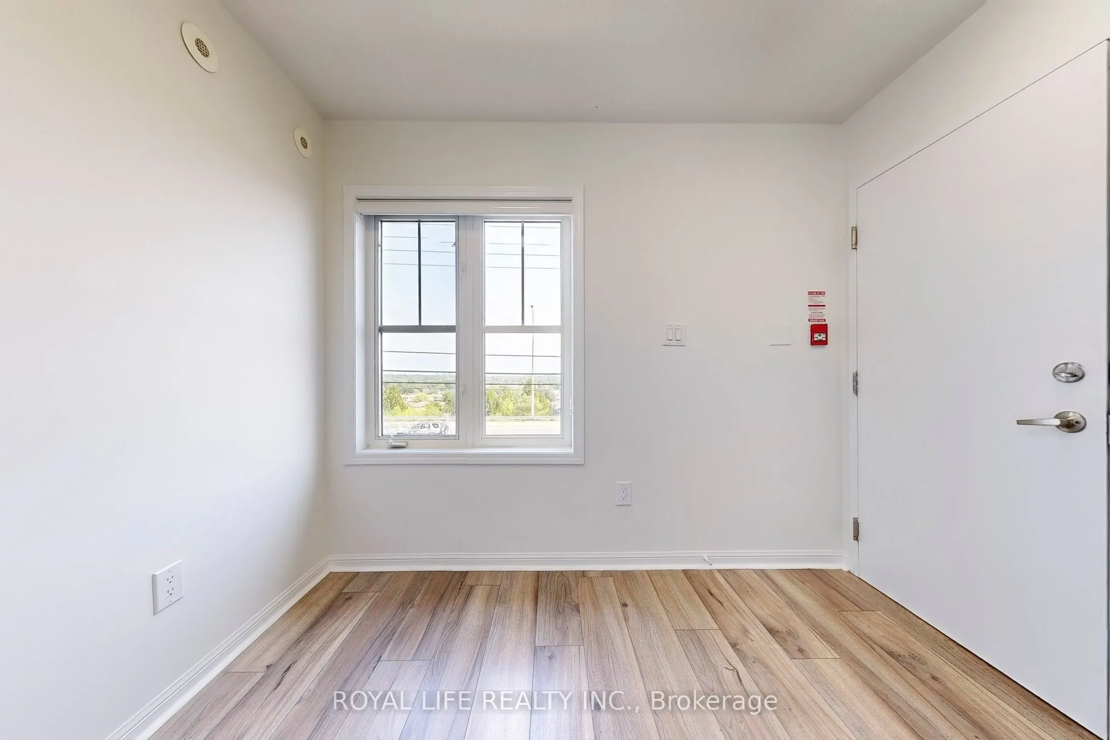 595 Dundas Street W, #2