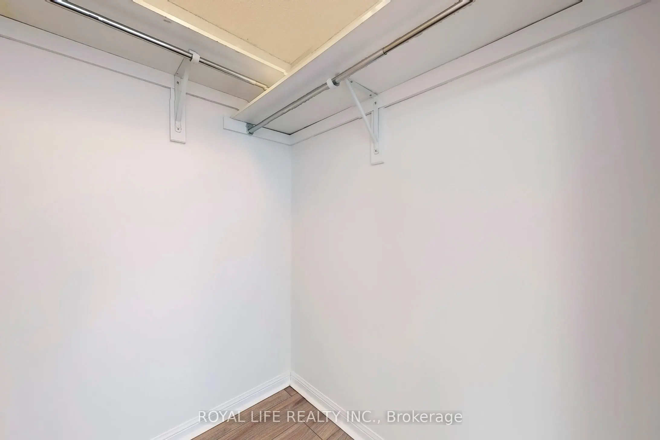 595 Dundas Street W, #2