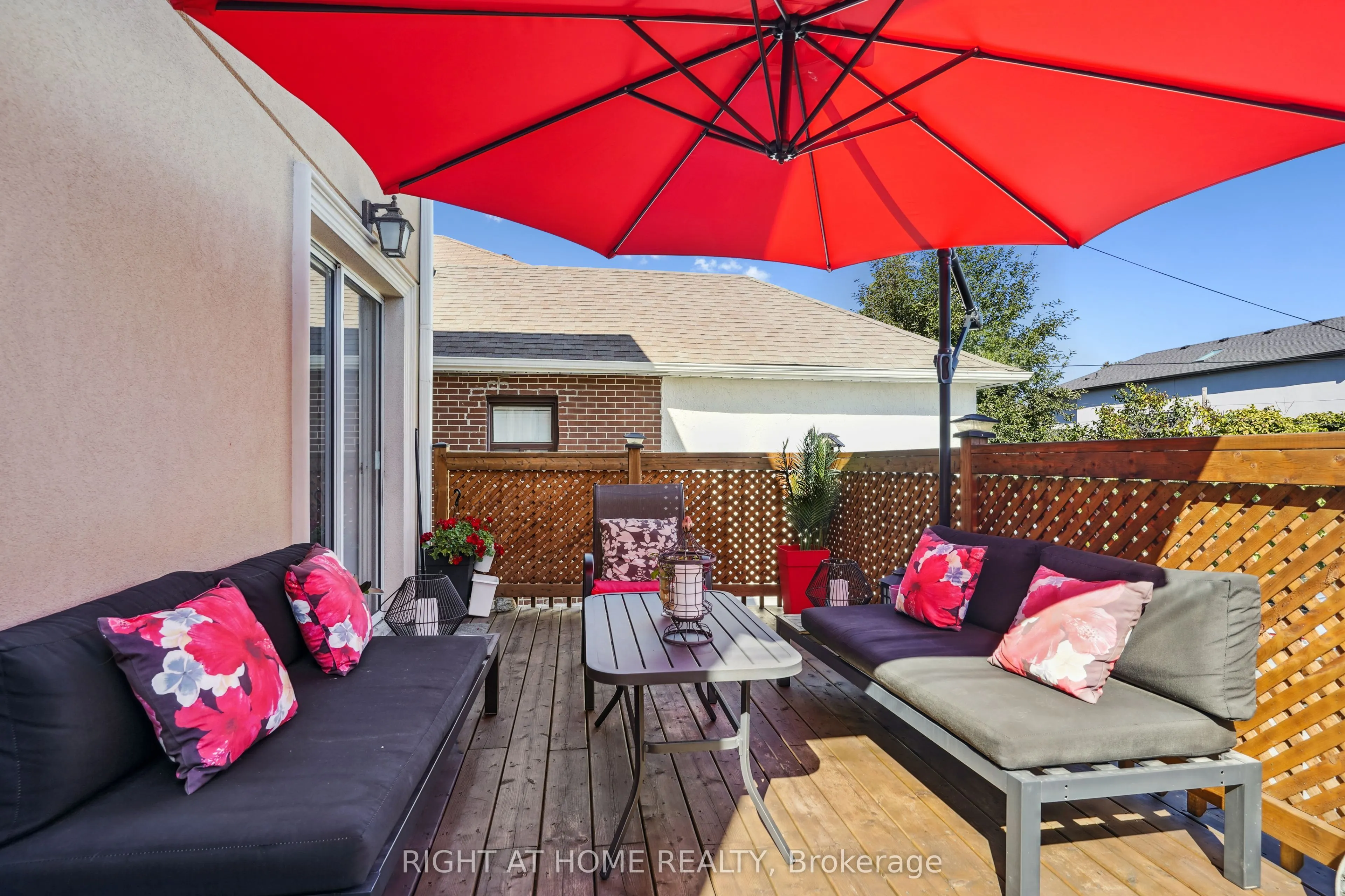165 Locksley Avenue