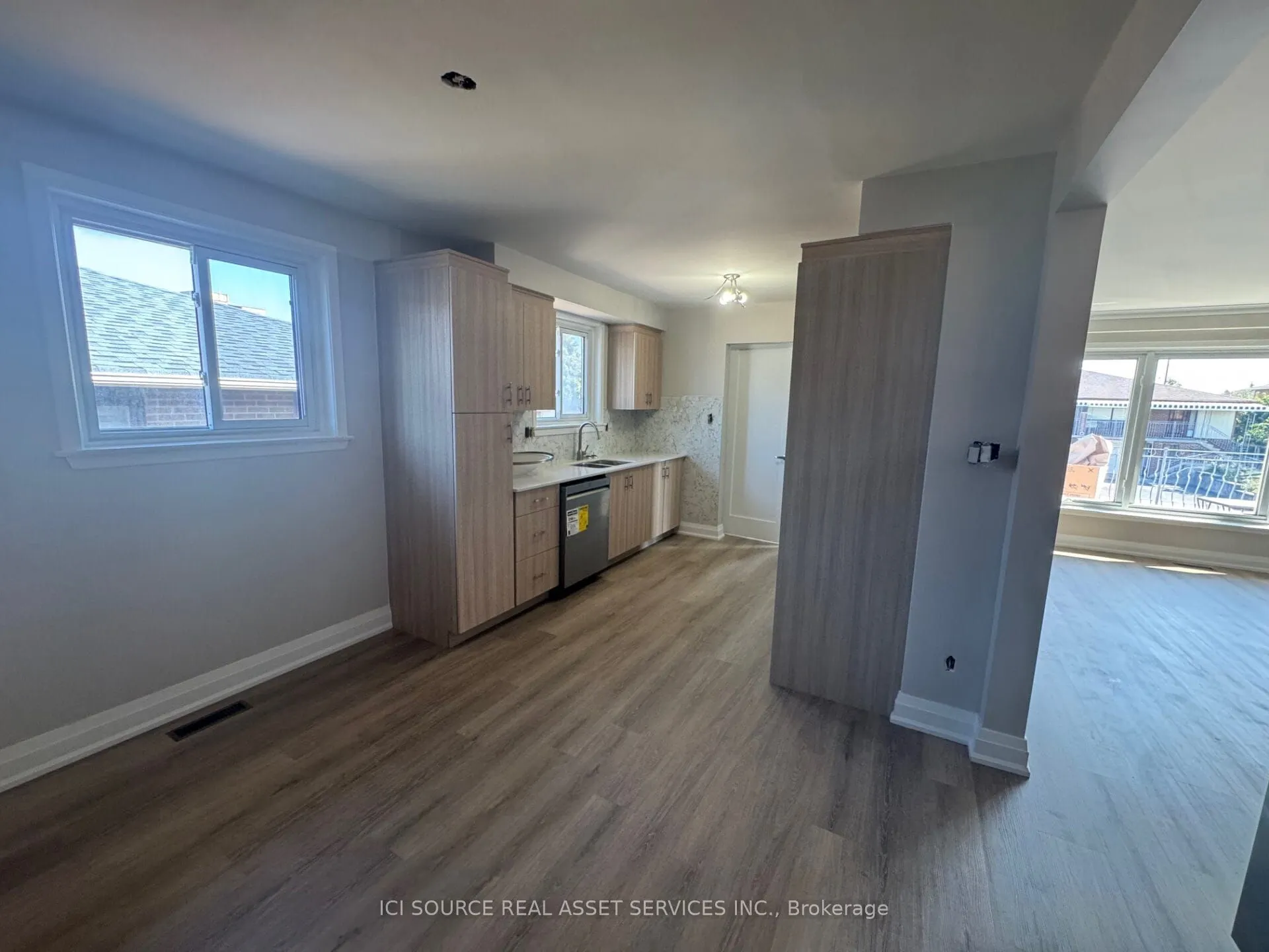 34 Rita Drive, #Upper