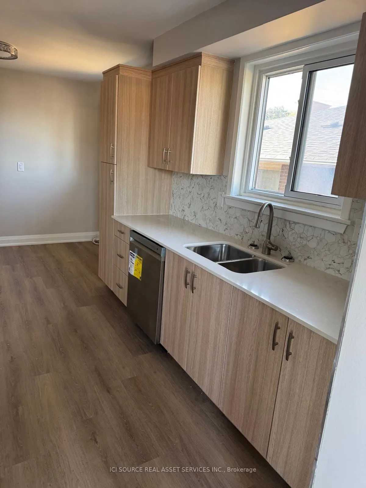34 Rita Drive, #Upper