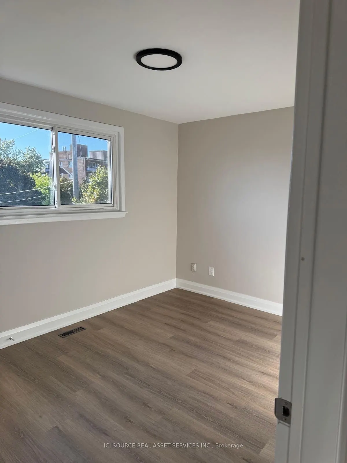34 Rita Drive, #Upper