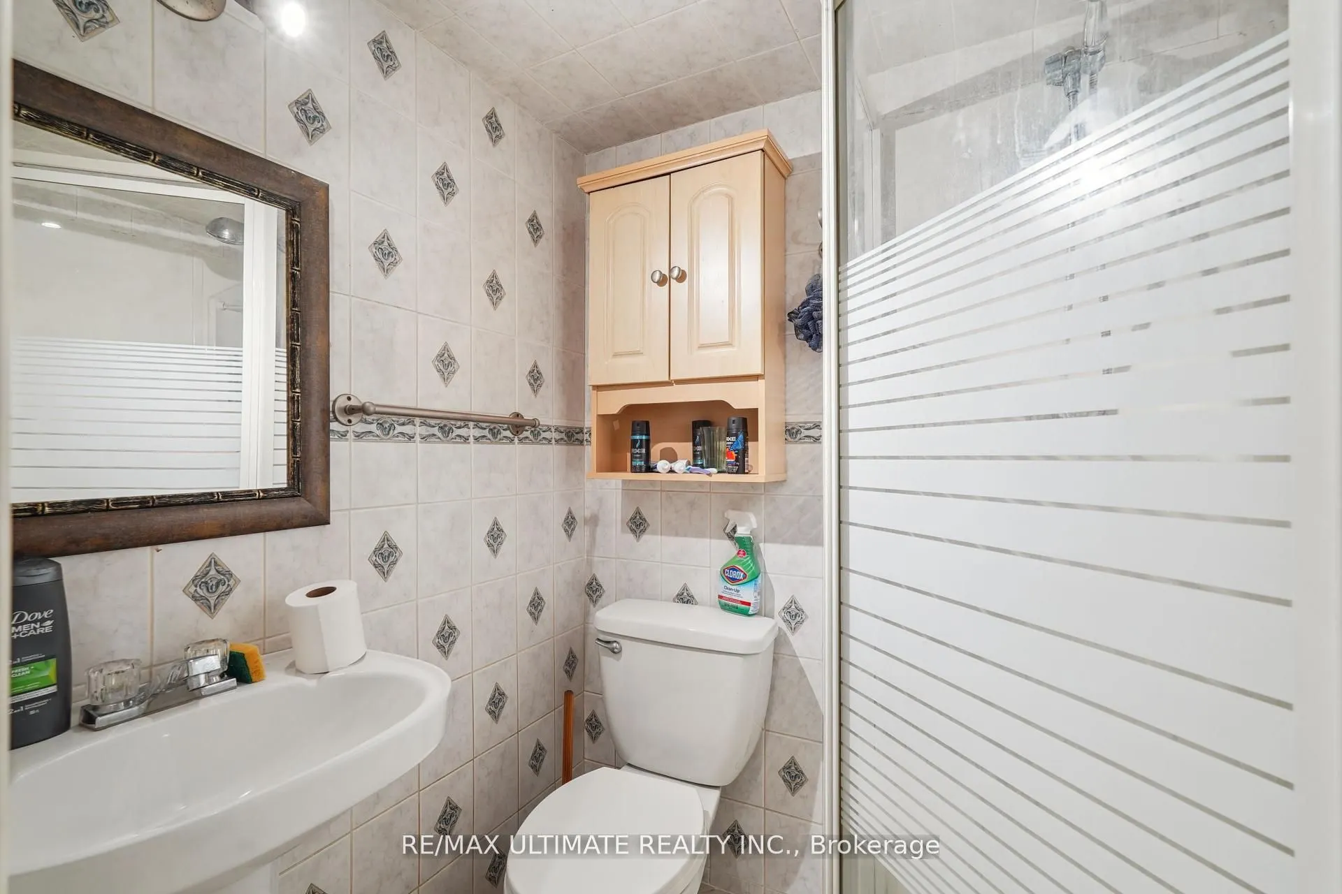 2168 St. Clair Avenue W
